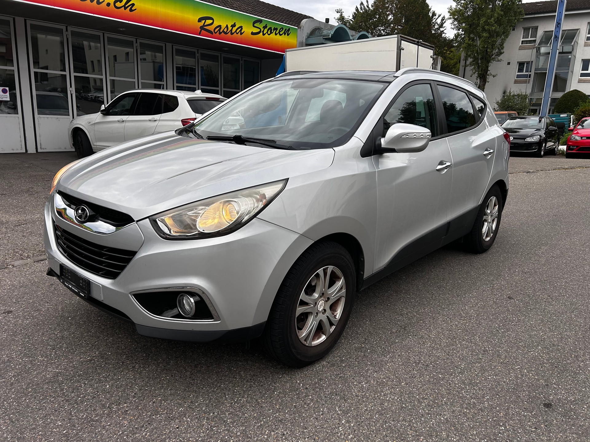 HYUNDAI iX 35 2.0 Premium 4WD Automatic-image-1