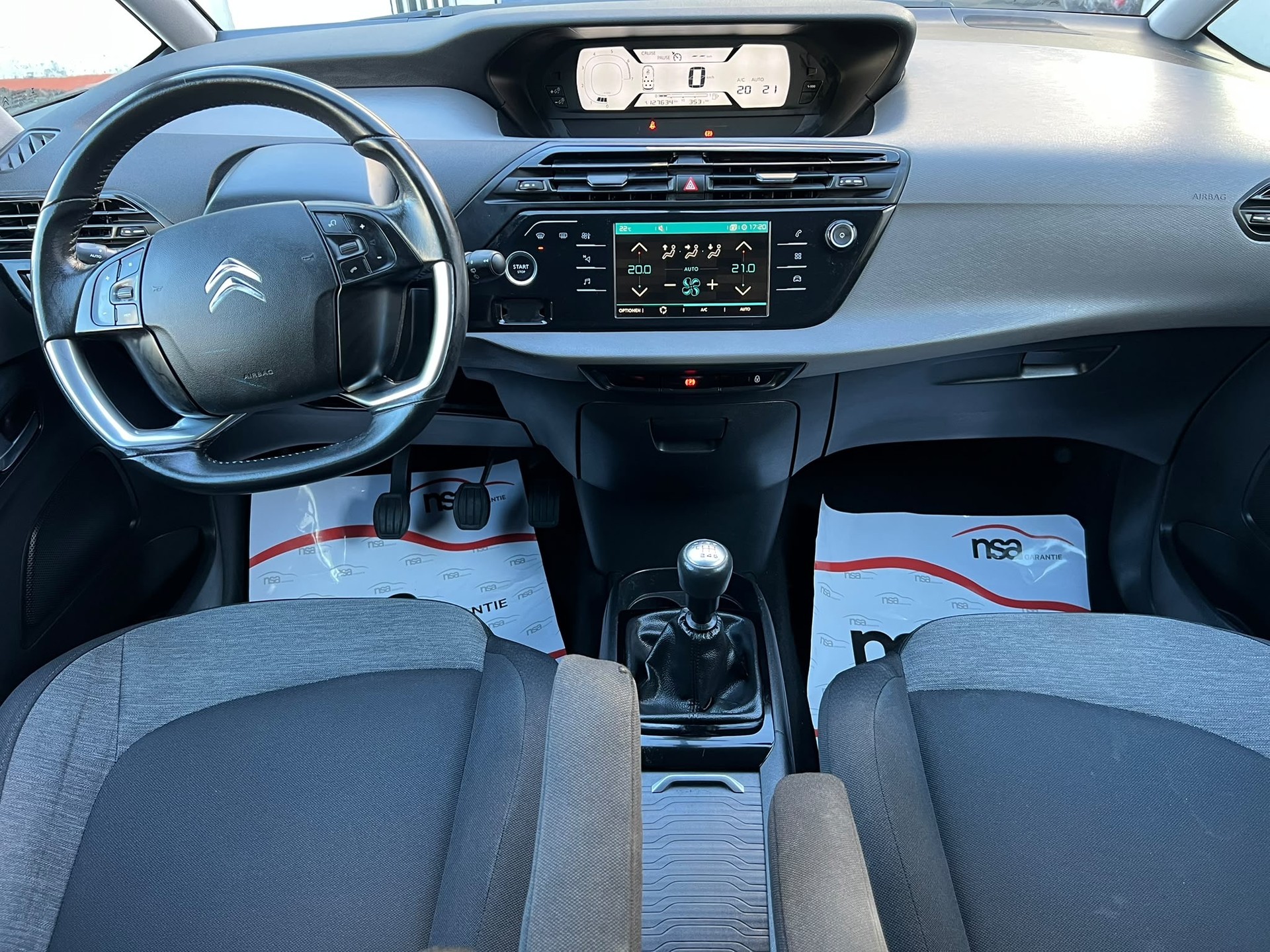 CITROEN Swiss Family Edition-image-7