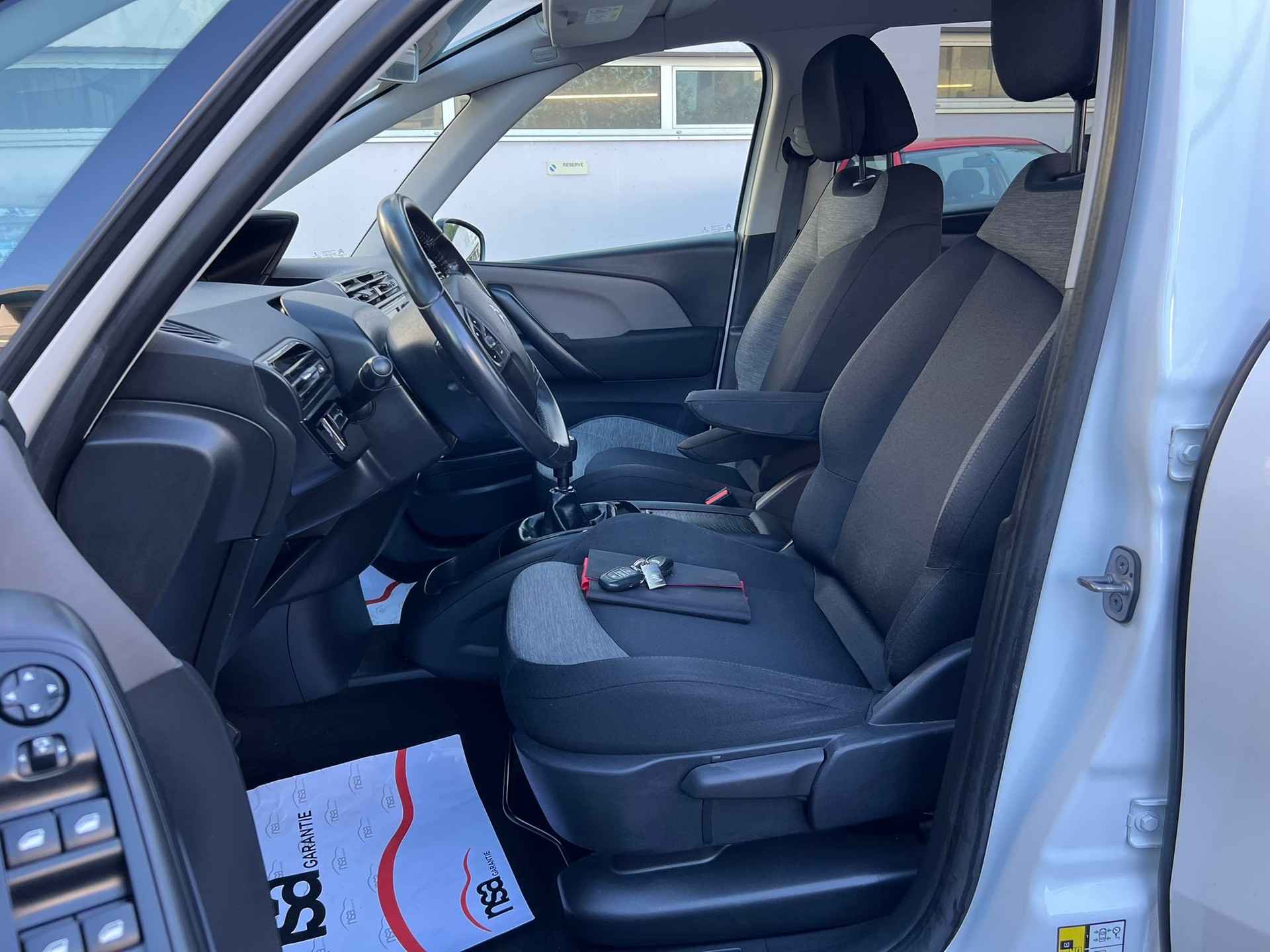 CITROEN Swiss Family Edition-image-6