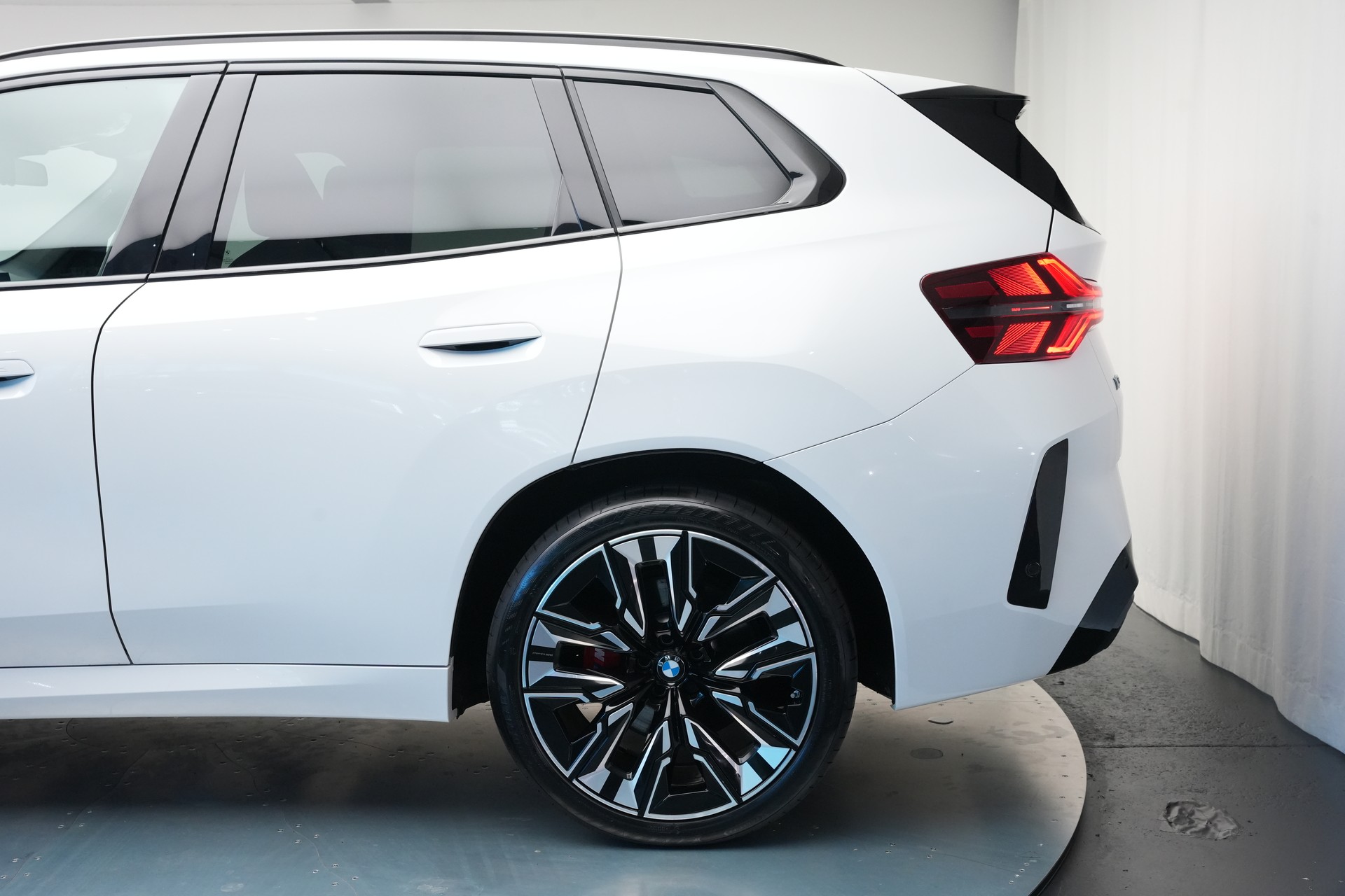 BMW X3 xDrive M50 48V M Sport Pro *AHK* *Head-Up* *Panorama* *Iconic Glow*-image-42