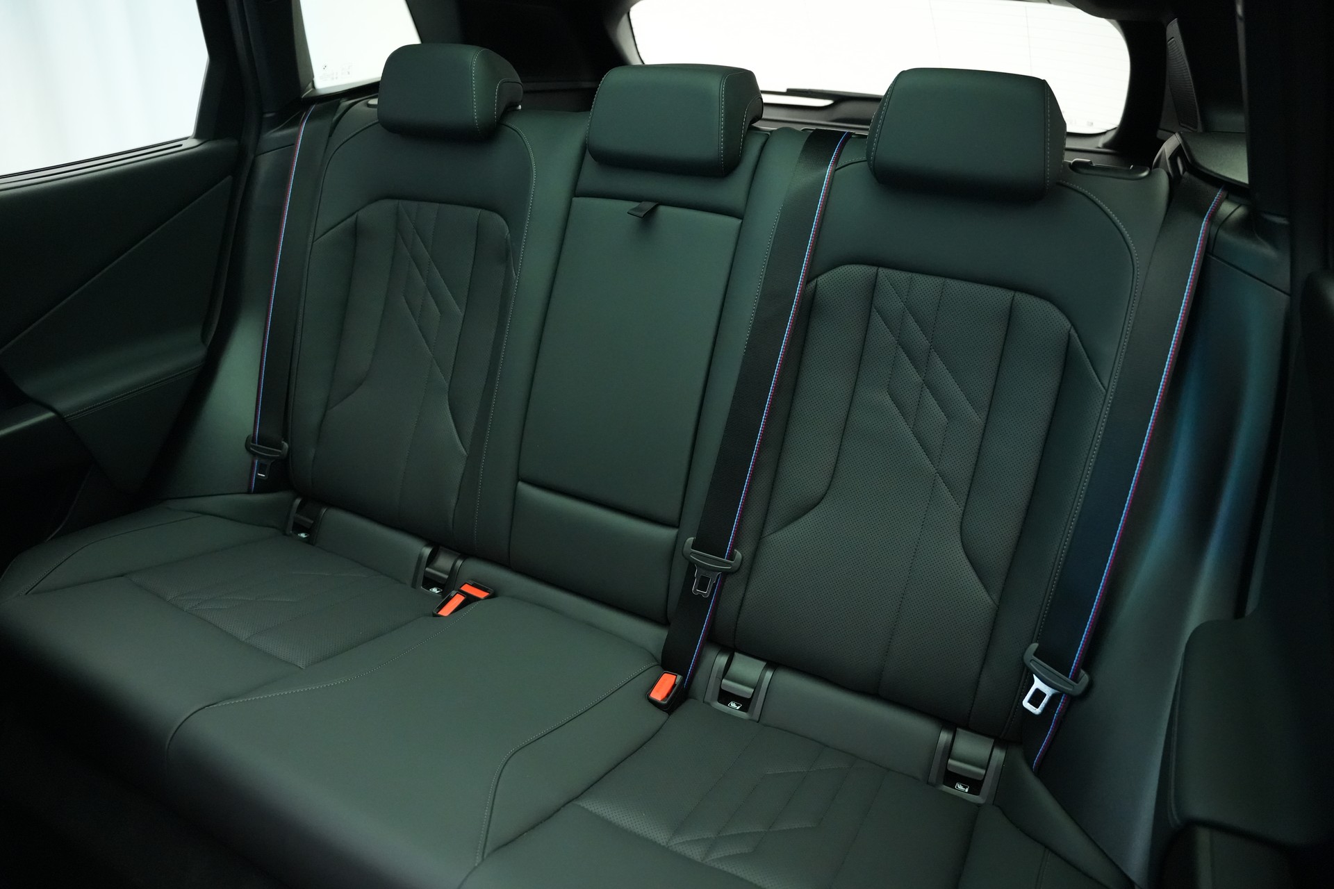 BMW X3 xDrive M50 48V M Sport Pro *AHK* *Head-Up* *Panorama* *Iconic Glow*-image-16