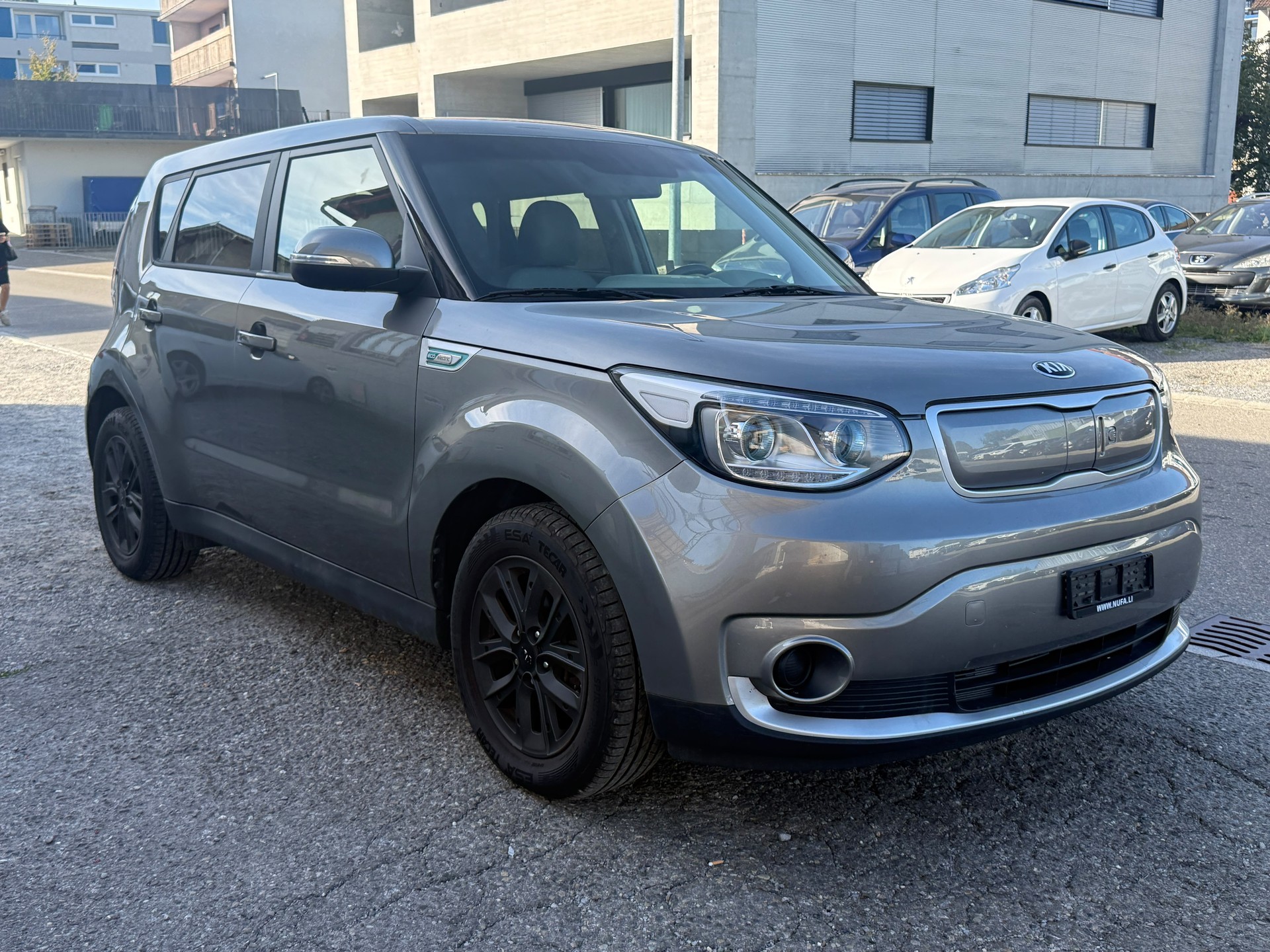 KIA Soul EV Trend-image-0