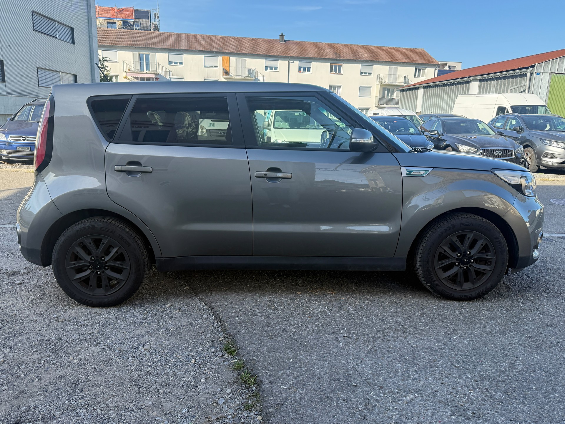KIA Soul EV Trend-image-1