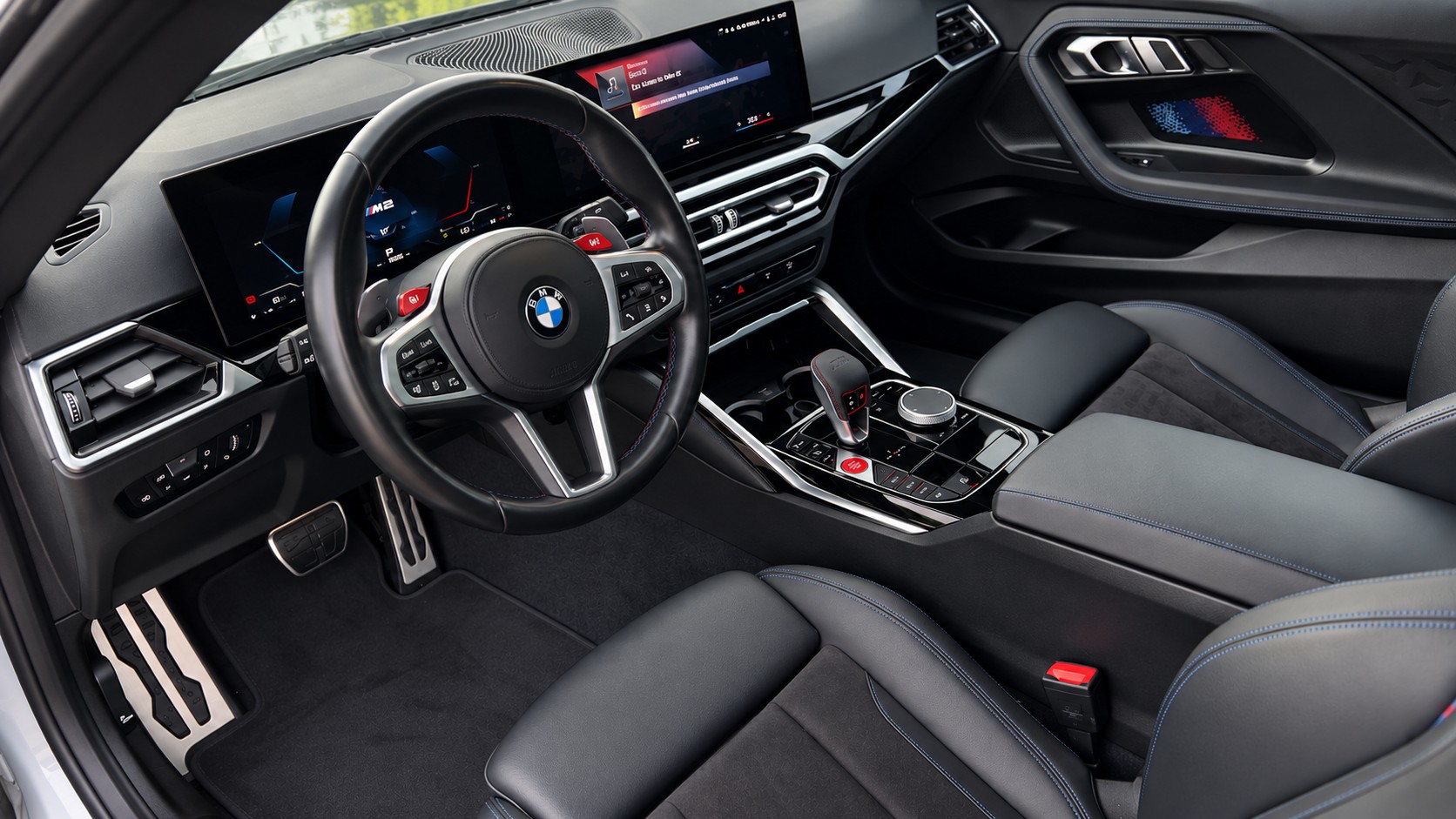 BMW M2 G87 - 460Ps - Steptronic - Warranty 10.2027 - Brooklyn Grey-image-3
