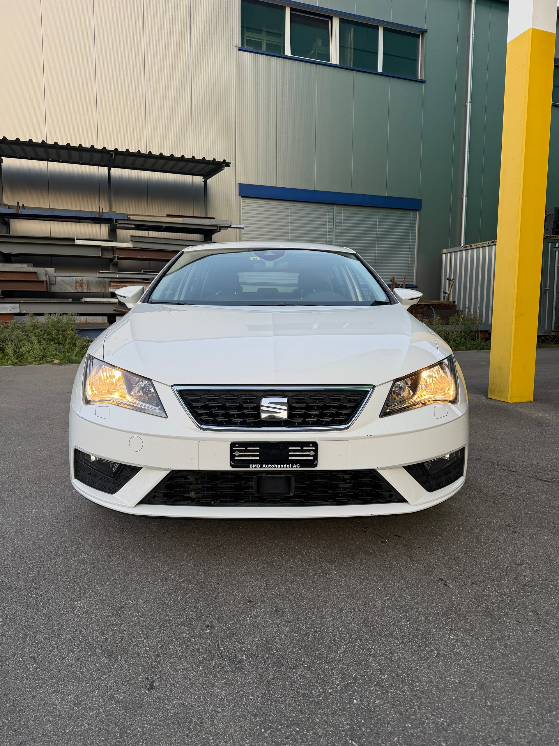 SEAT Leon 1.5 TGI Style DSG-image-1