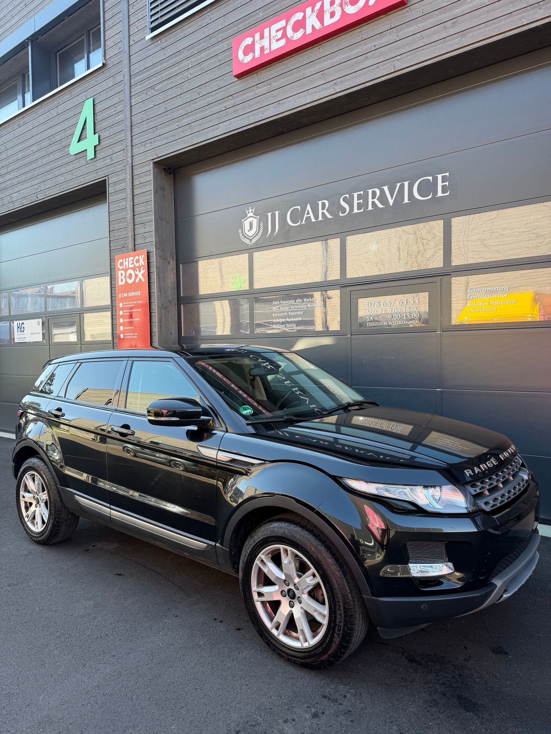 LAND ROVER Range Rover Evoque 2.0 Si4 Prestige AT6-image-2