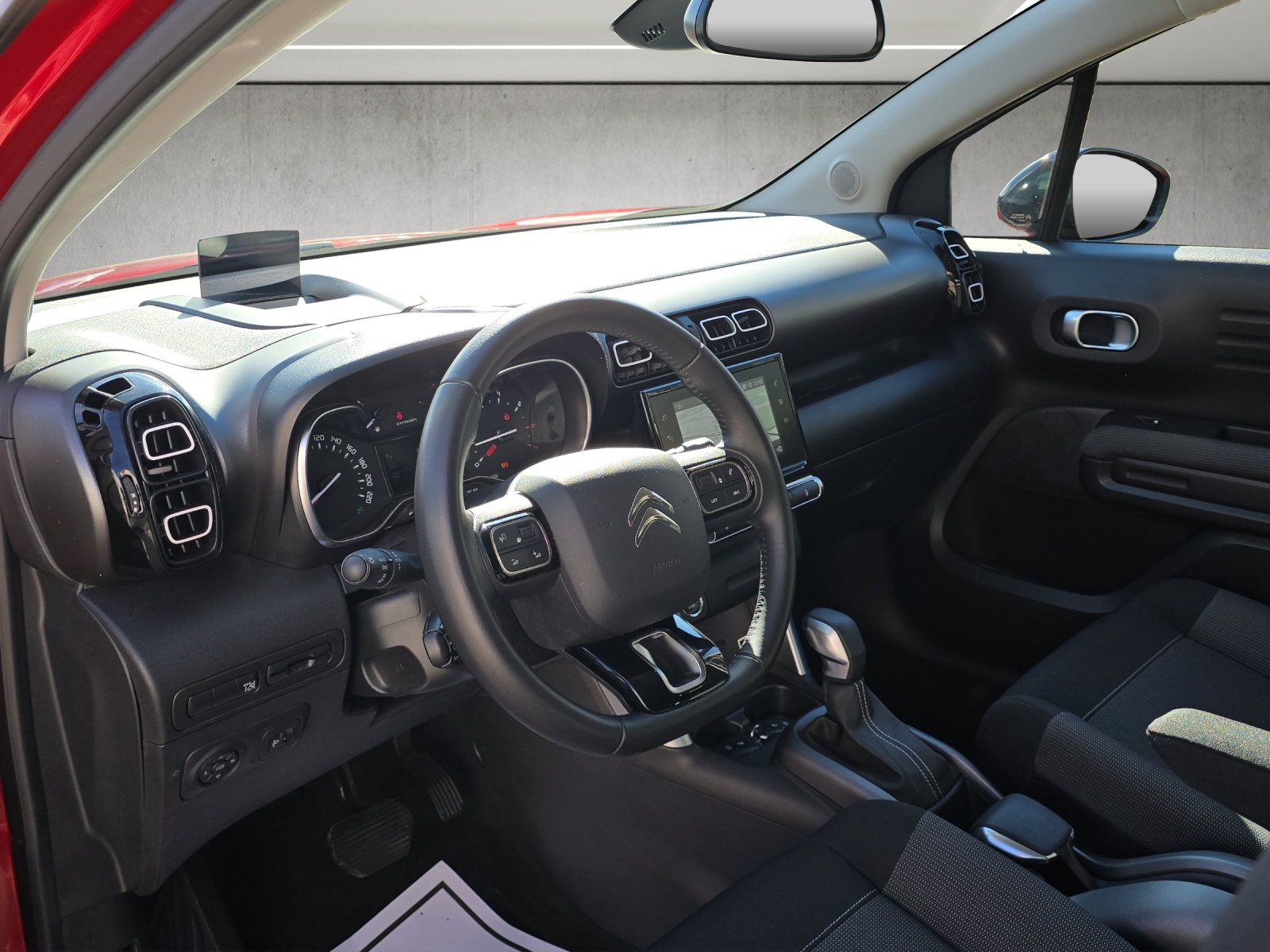 CITROEN C3 Aircross 1.2i PureTech Shine Pack EAT6-image-9