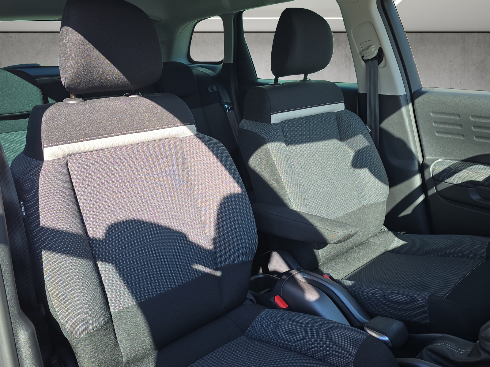 CITROEN C3 Aircross 1.2i PureTech Shine Pack EAT6-image-10