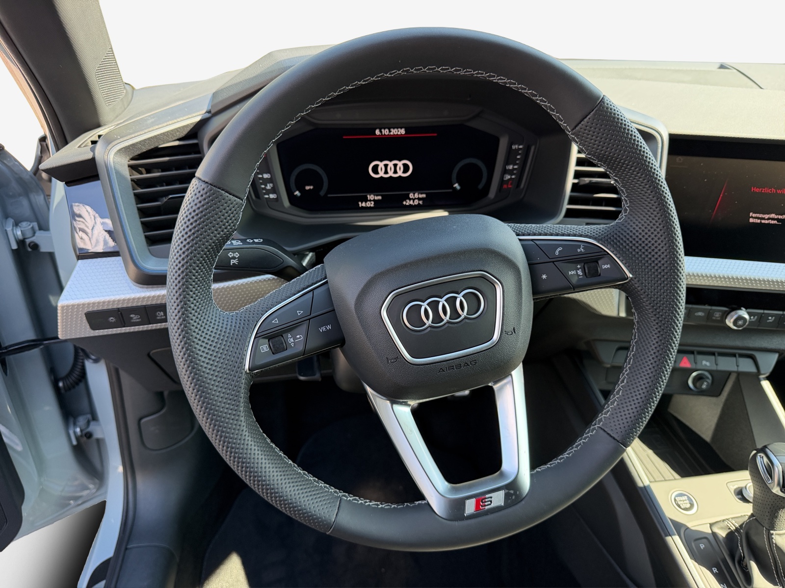AUDI A1 Sportback 35 TFSI S Line S-tronic-image-9