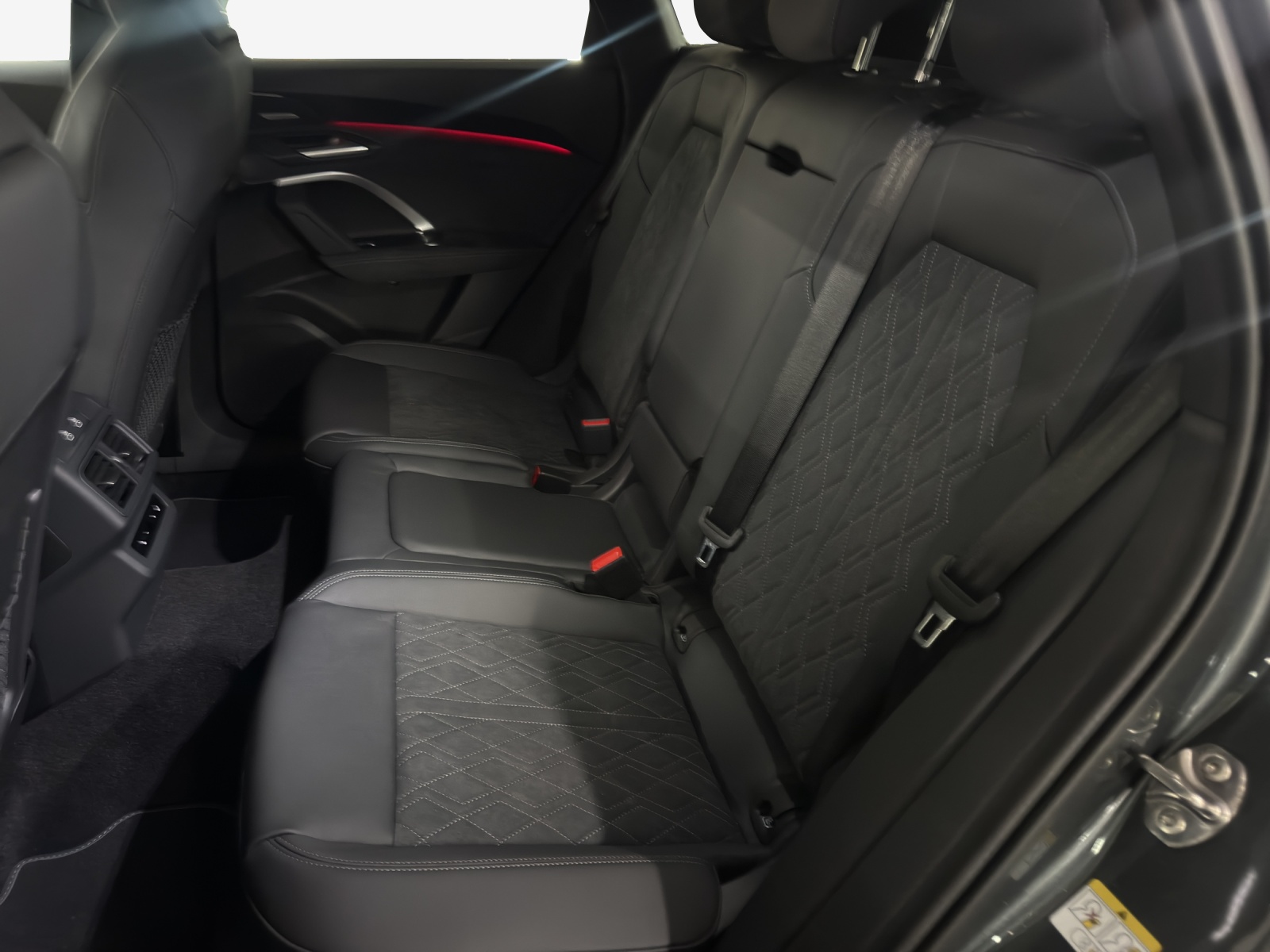AUDI SQ5 TFSI quattro S-tronic-image-10