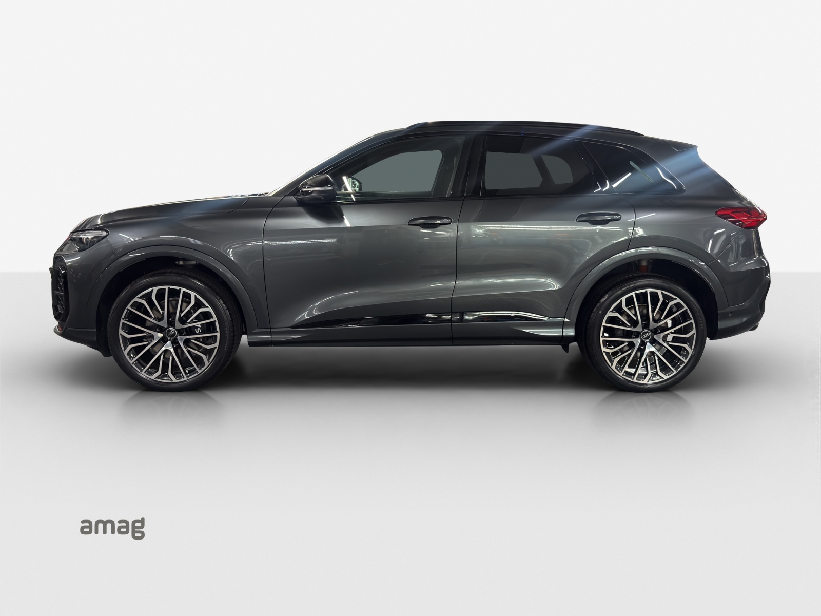 AUDI SQ5 TFSI quattro S-tronic-image-1
