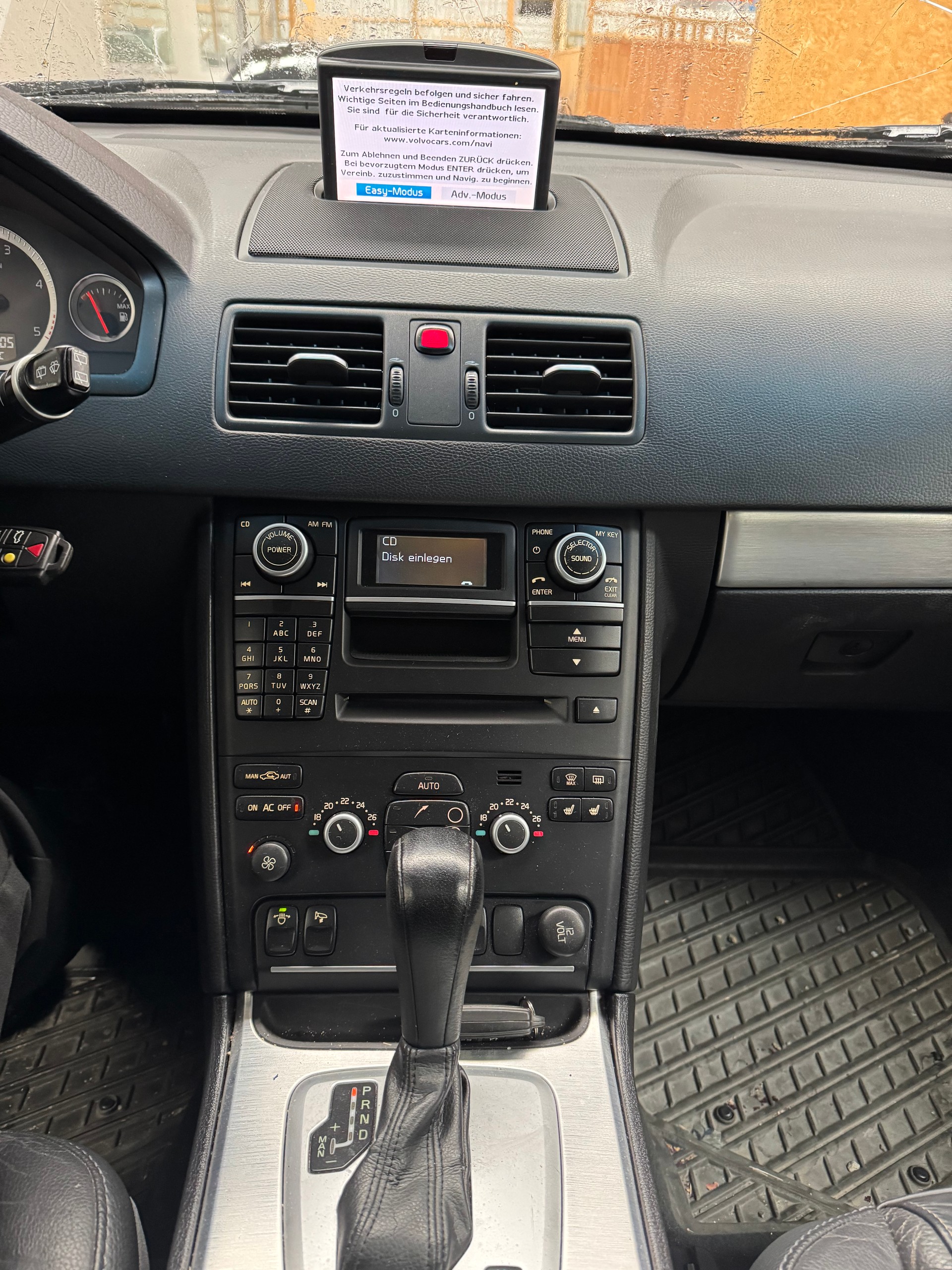 VOLVO XC90 D5 AWD Husky Edition Geartronic-image-24