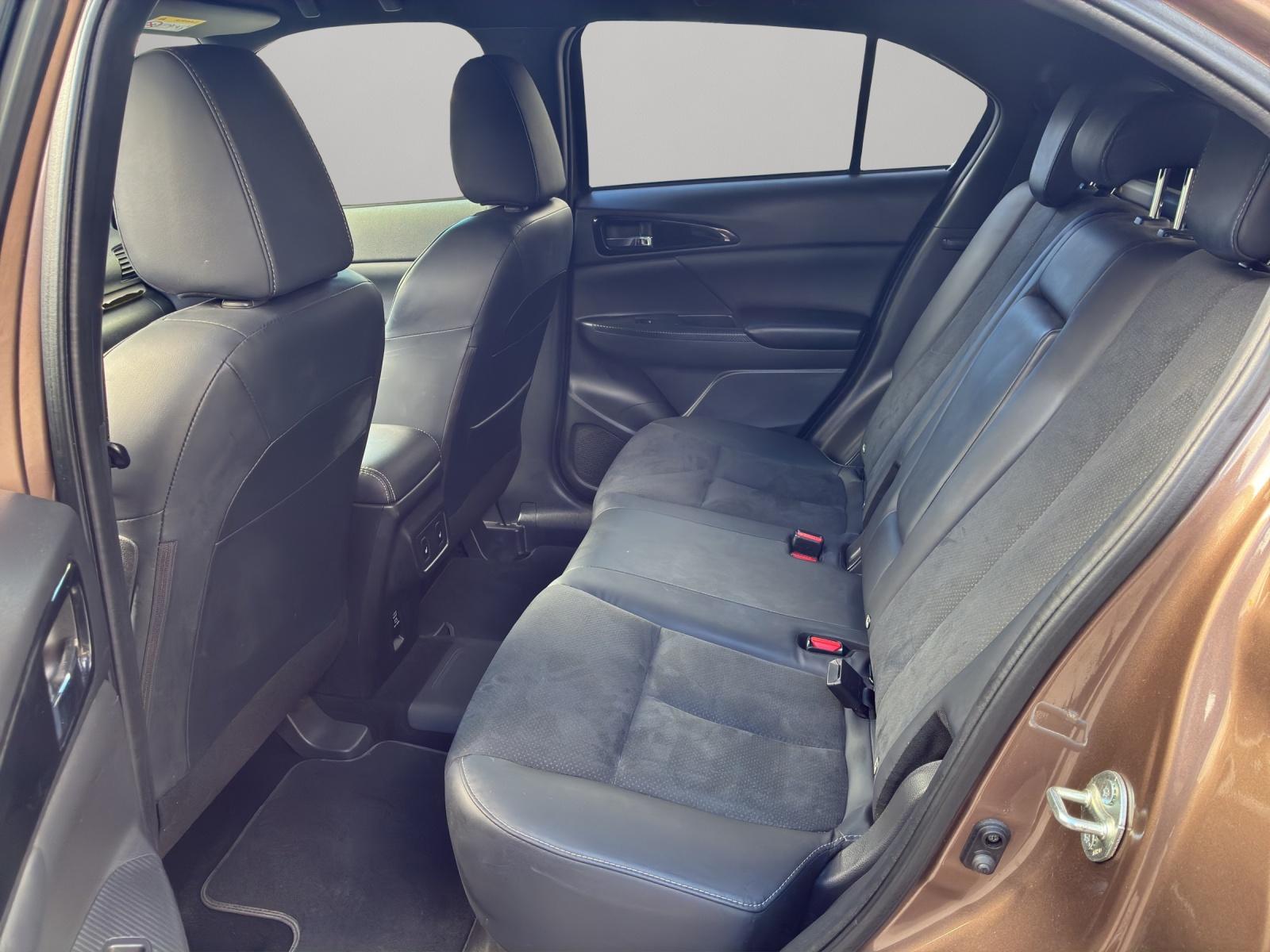 MITSUBISHI Eclipse Cross 2.4 PHEV Style 4x4-image-9