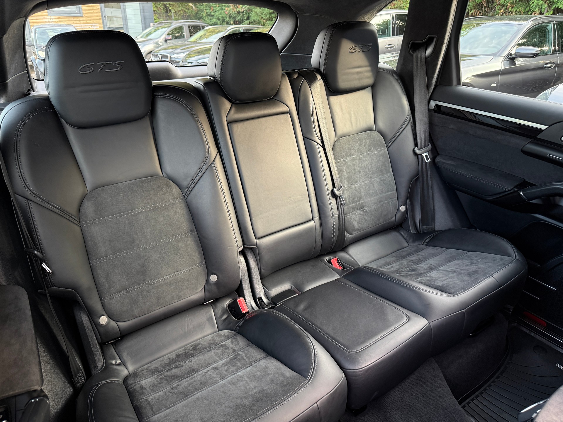 PORSCHE Cayenne GTS mit Anhängerkupplung 3500kg-image-13