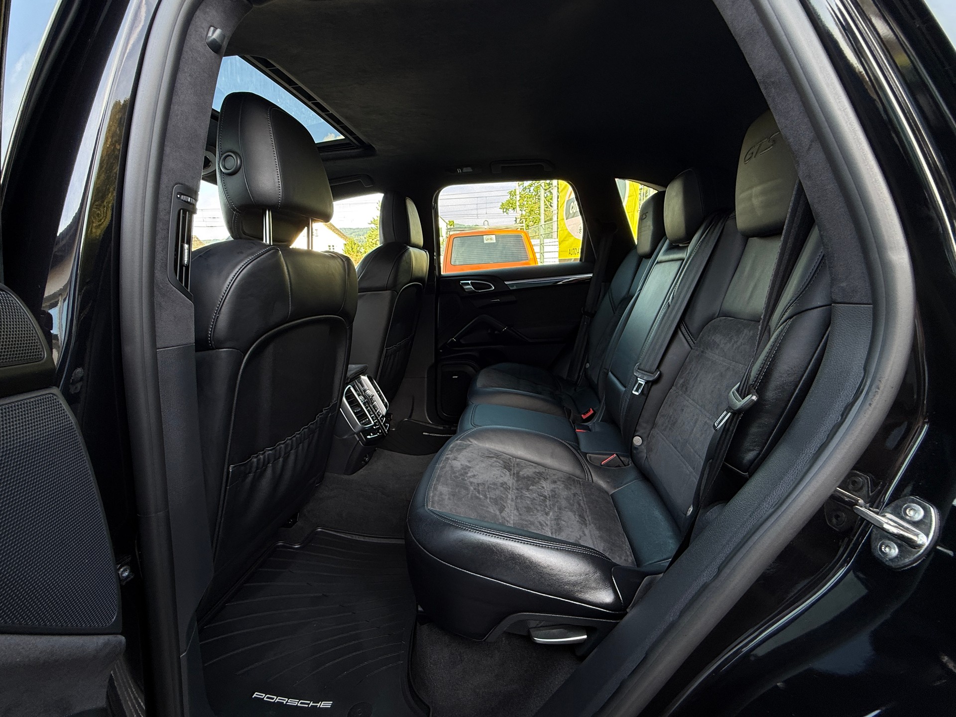 PORSCHE Cayenne GTS mit Anhängerkupplung 3500kg-image-12