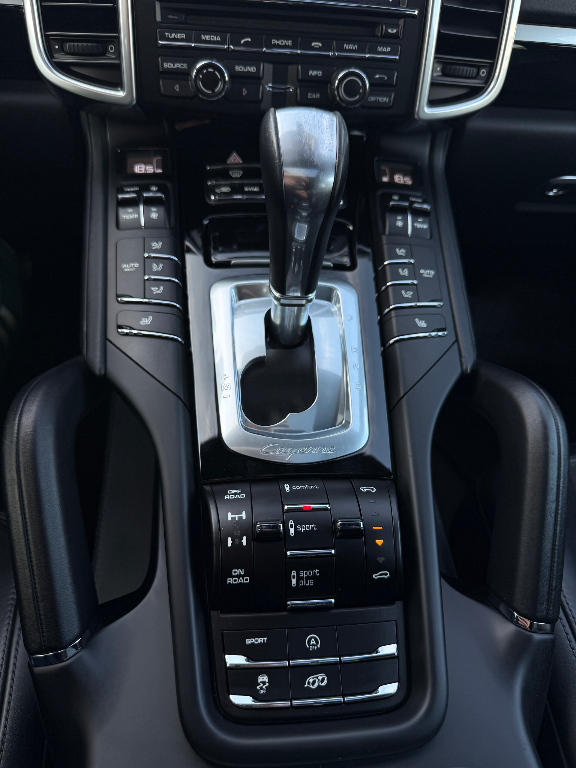 PORSCHE Cayenne GTS mit Anhängerkupplung 3500kg-image-27