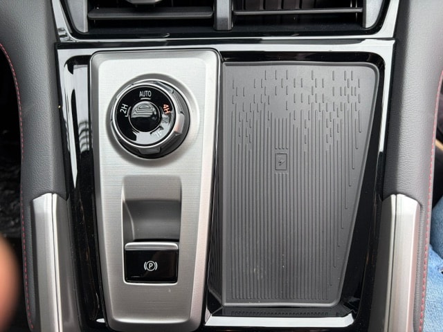 MAXUS T60 Max 2.0TDI 4x4 Automat-image-9