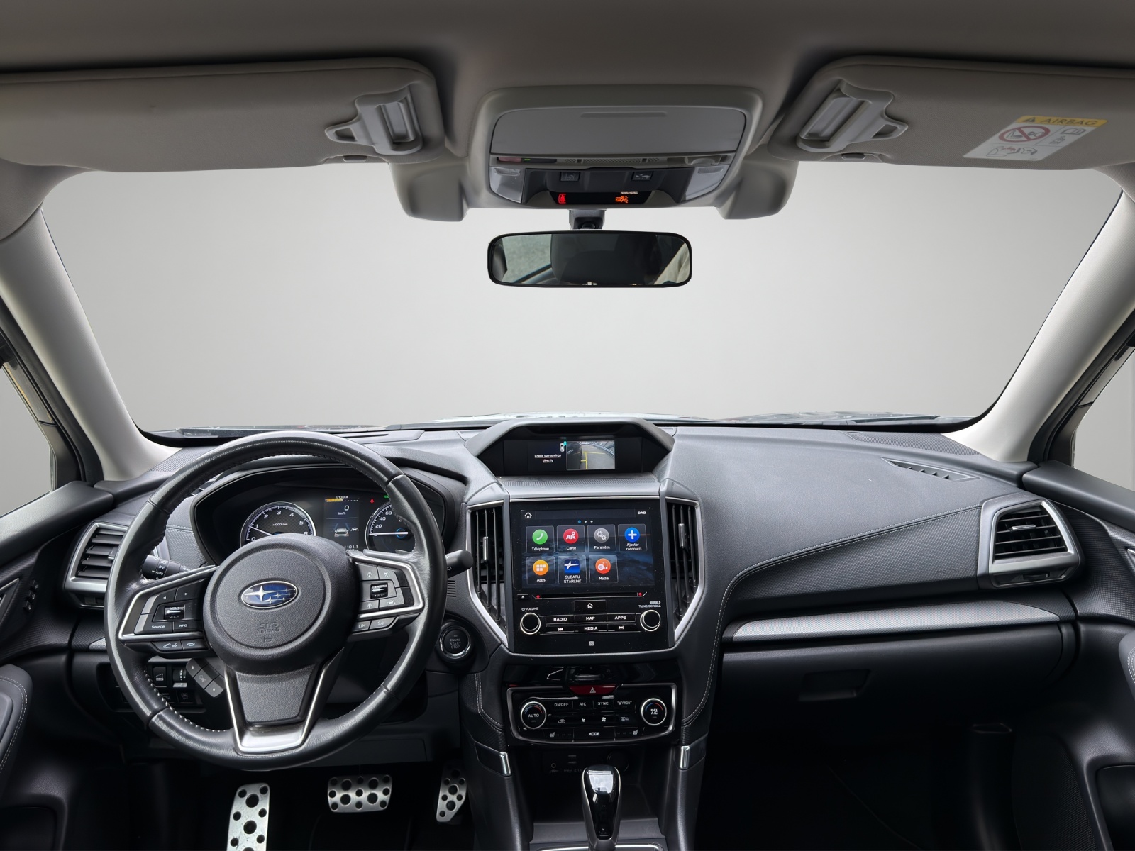 SUBARU Forester Station 2.0i e-Boxer Swiss Plus-image-12
