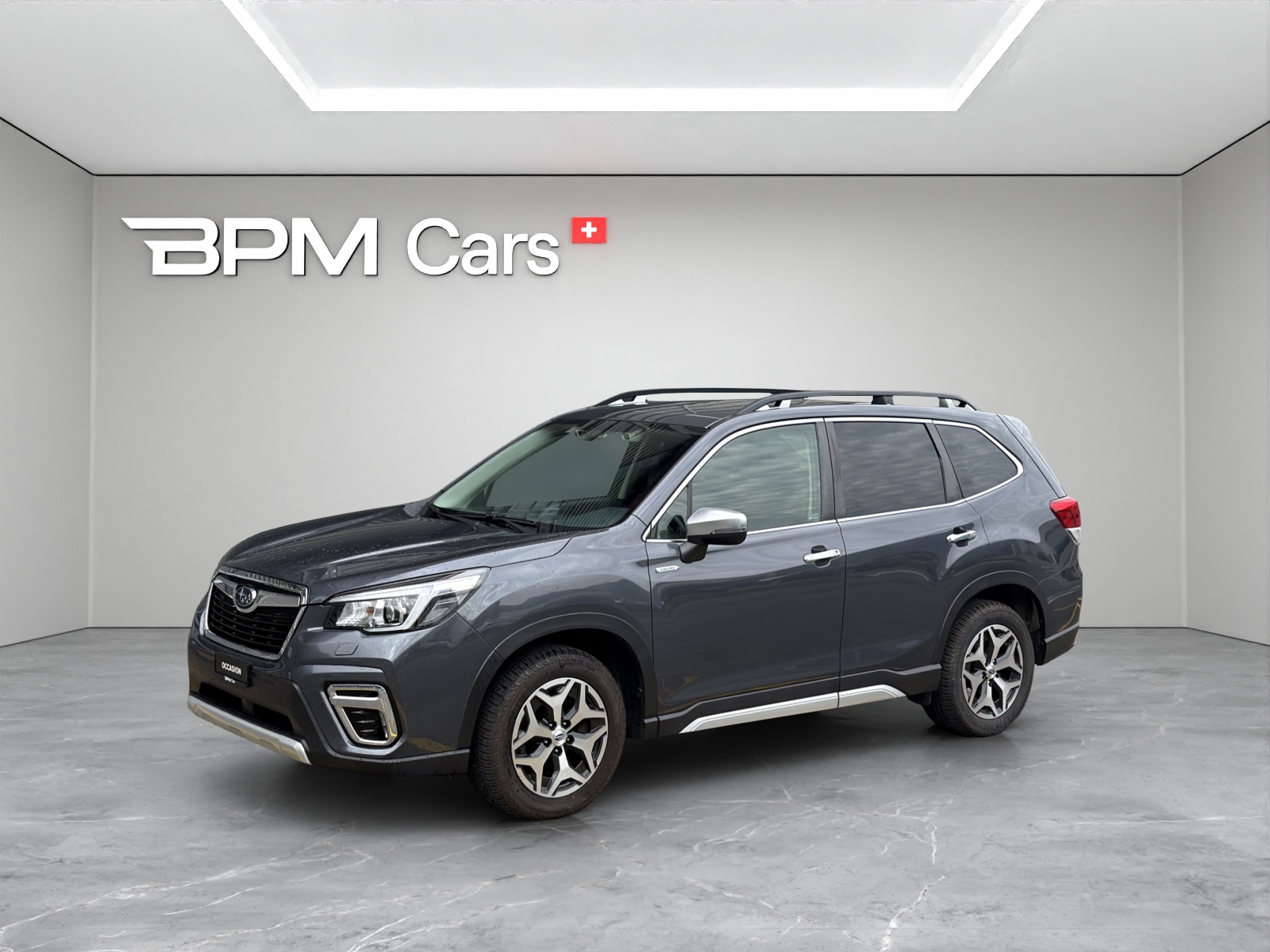 SUBARU Forester Station 2.0i e-Boxer Swiss Plus-image-0