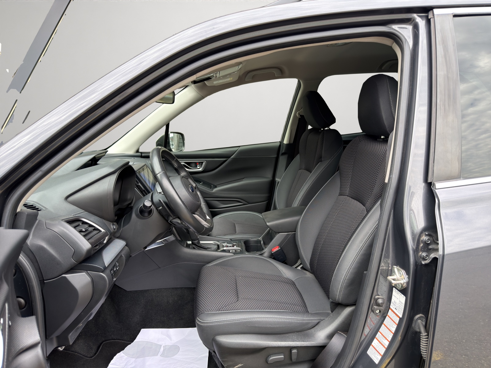 SUBARU Forester Station 2.0i e-Boxer Swiss Plus-image-9