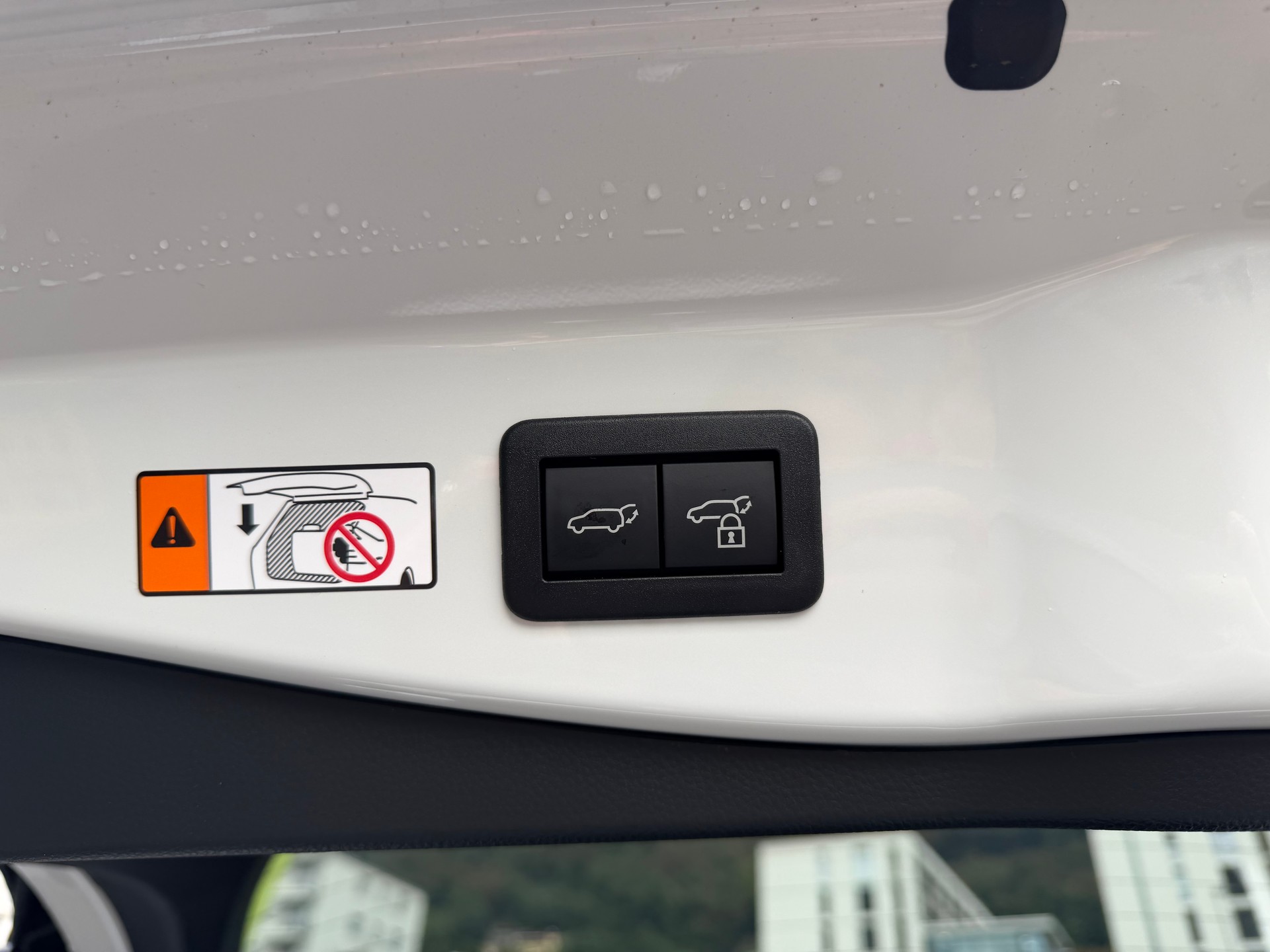 TOYOTA C-HR 1.8 HSD CVT Teamplayer-image-10