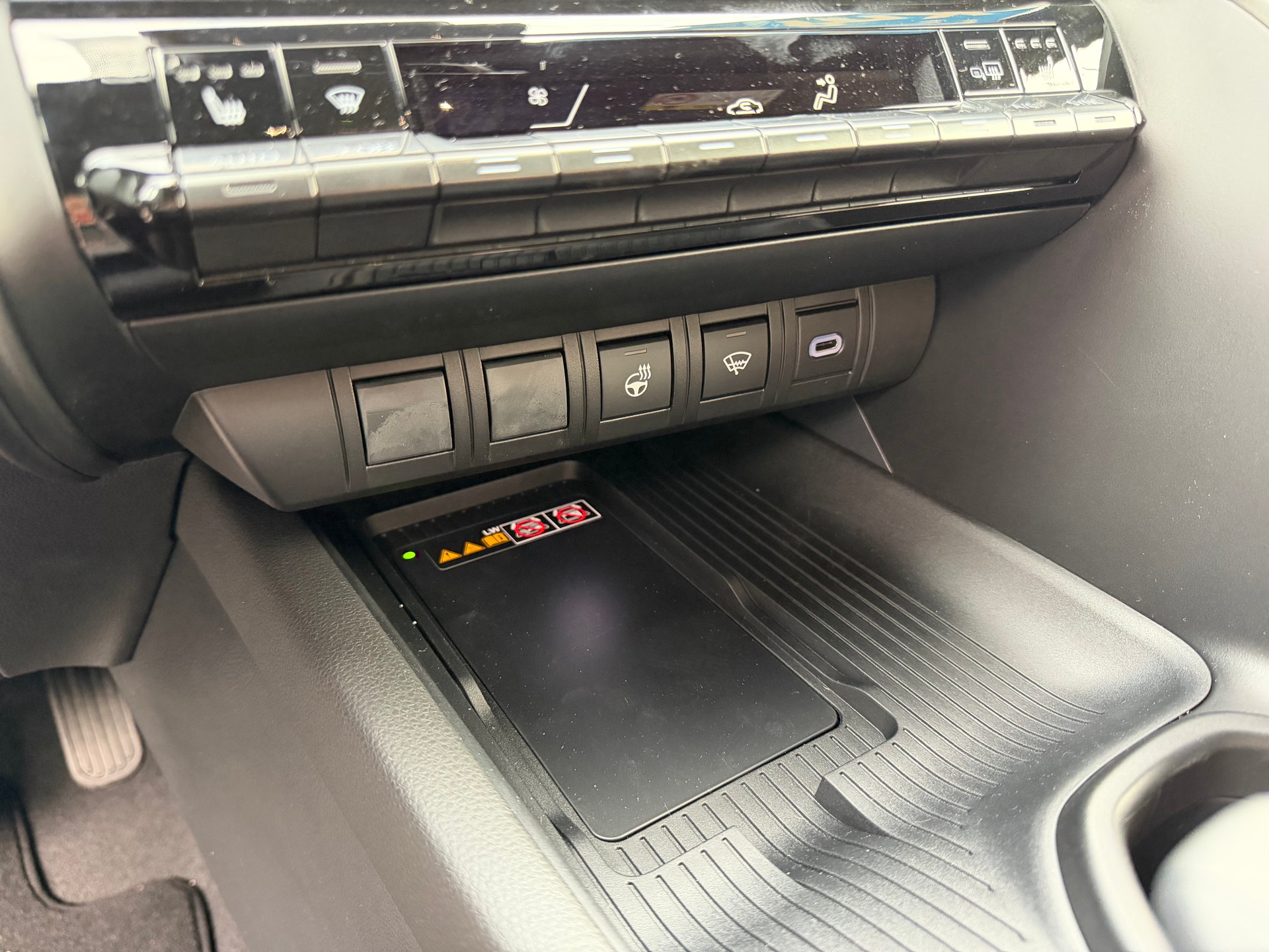 TOYOTA C-HR 1.8 HSD CVT Teamplayer-image-13