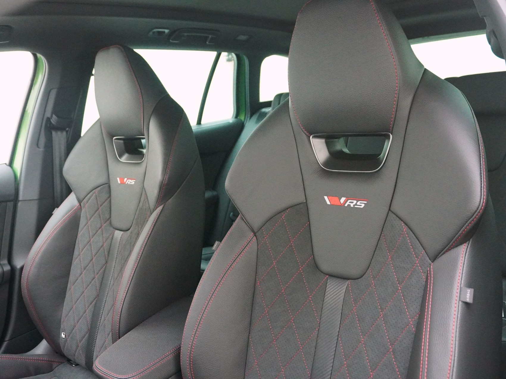SKODA Octavia 2.0 TSI RS DSG-image-9