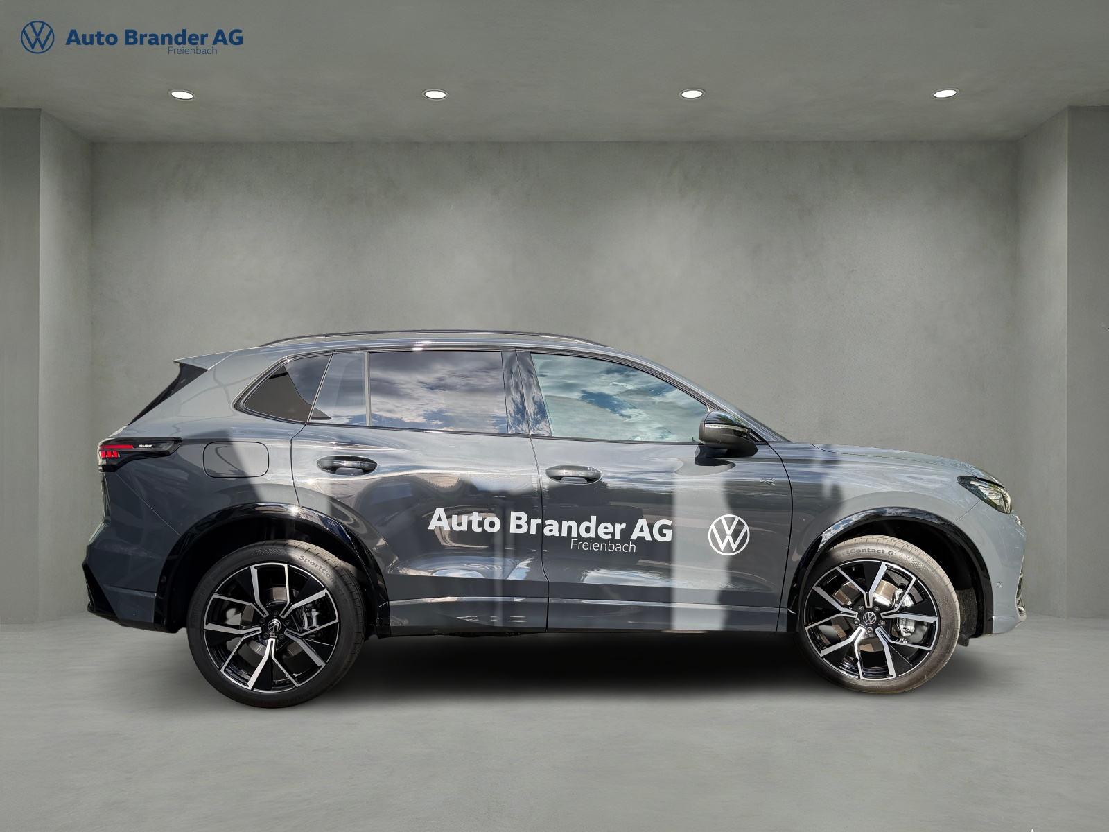 VW Tiguan 2.0 TSI DSG R-Line 4Motion-image-5