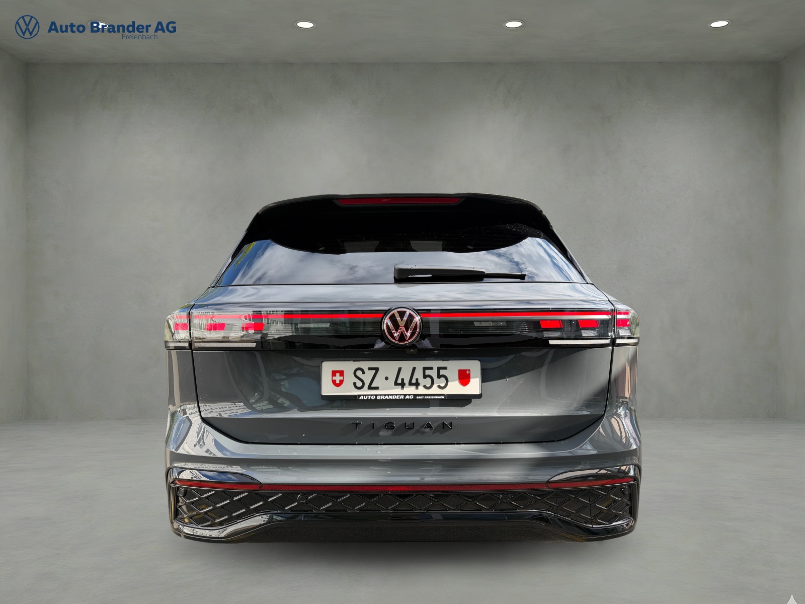 VW Tiguan 2.0 TSI DSG R-Line 4Motion-image-4