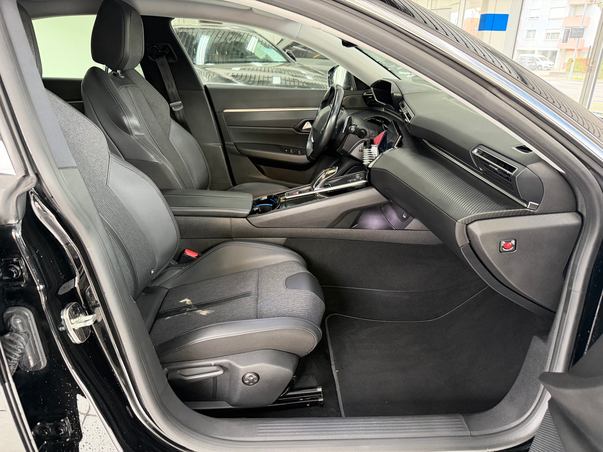 PEUGEOT 508 1.5 Blue HDI GT Line EAT8-image-13