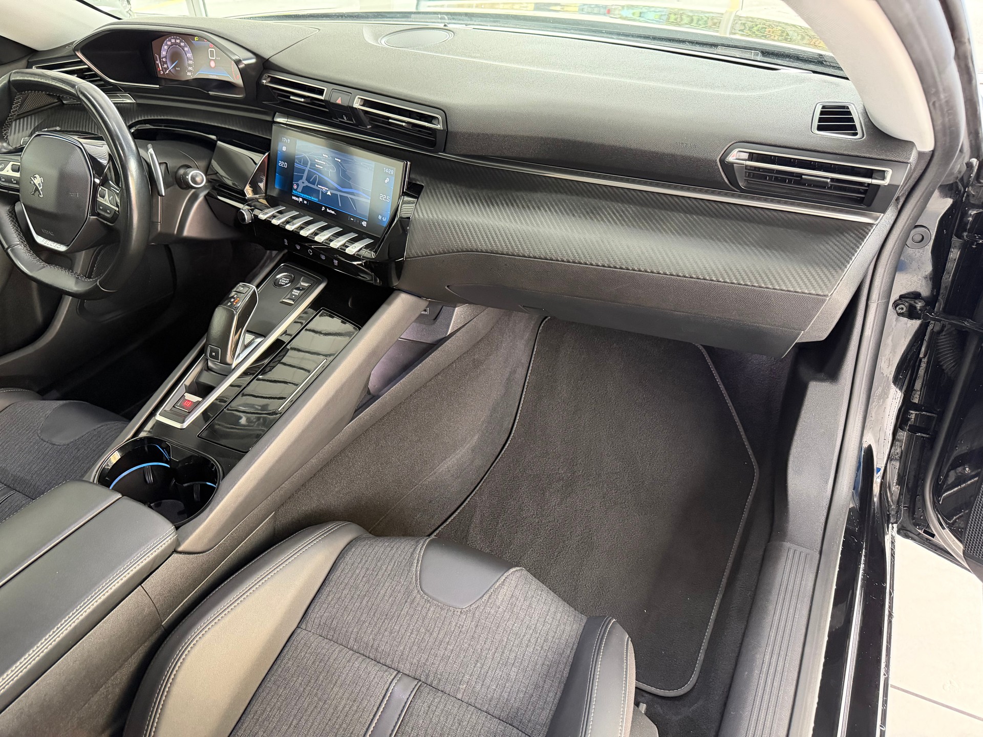 PEUGEOT 508 1.5 Blue HDI GT Line EAT8-image-14