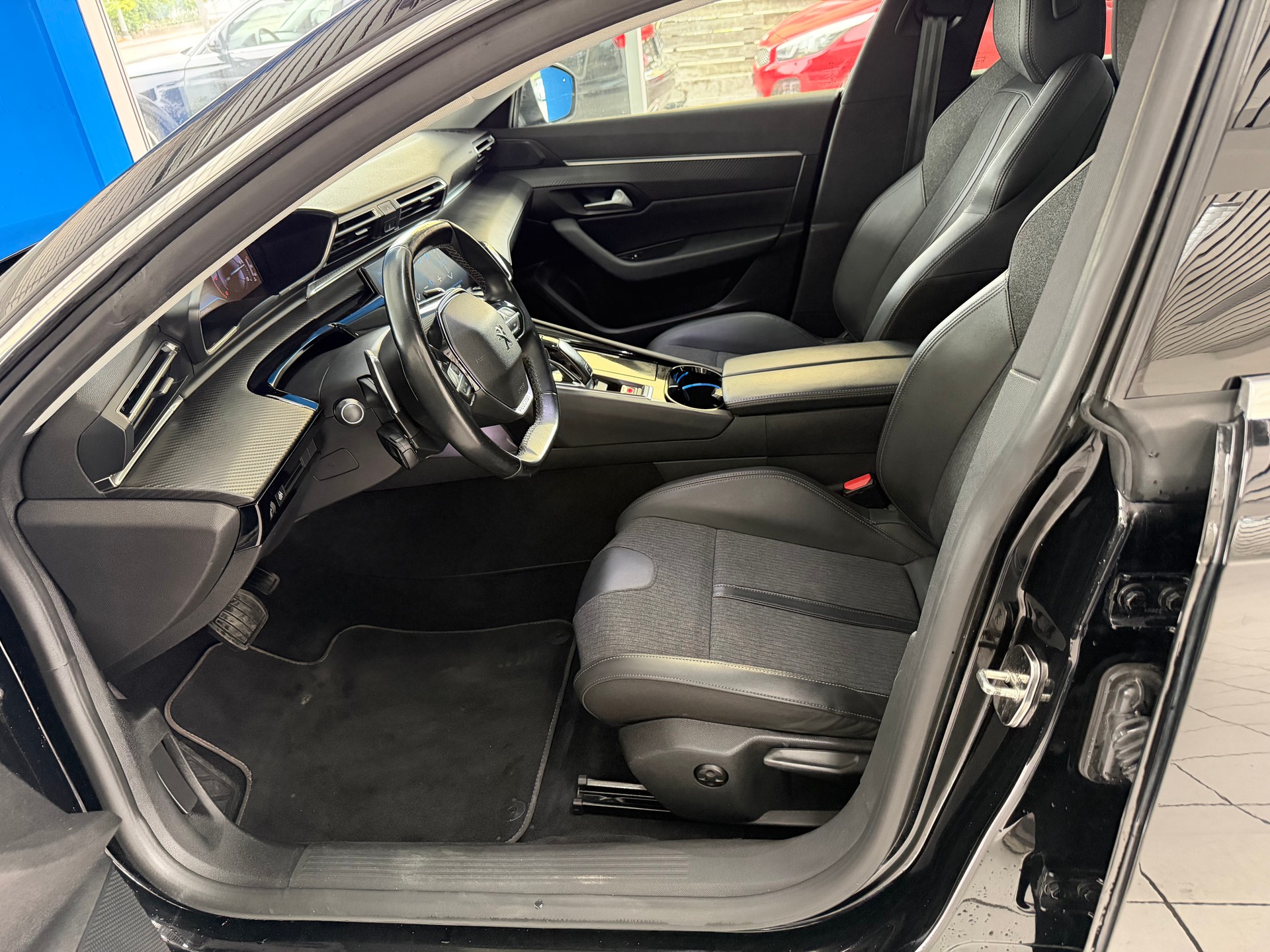 PEUGEOT 508 1.5 Blue HDI GT Line EAT8-image-11