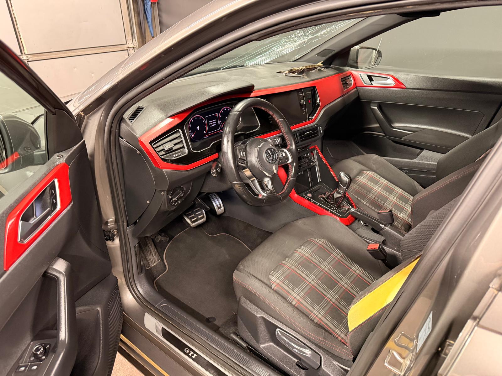 VW Polo 2.0 TSI GTI DSG-image-9