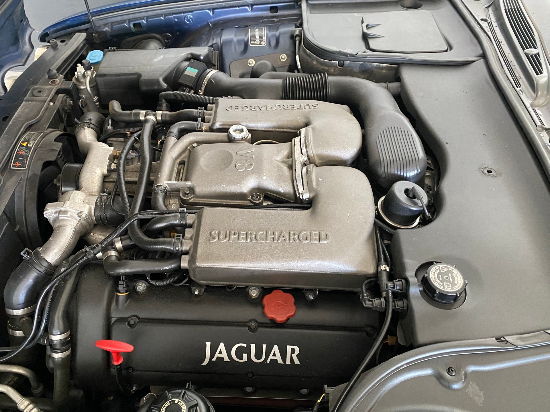 JAGUAR XJR 4.0 V8 S/C-image-19