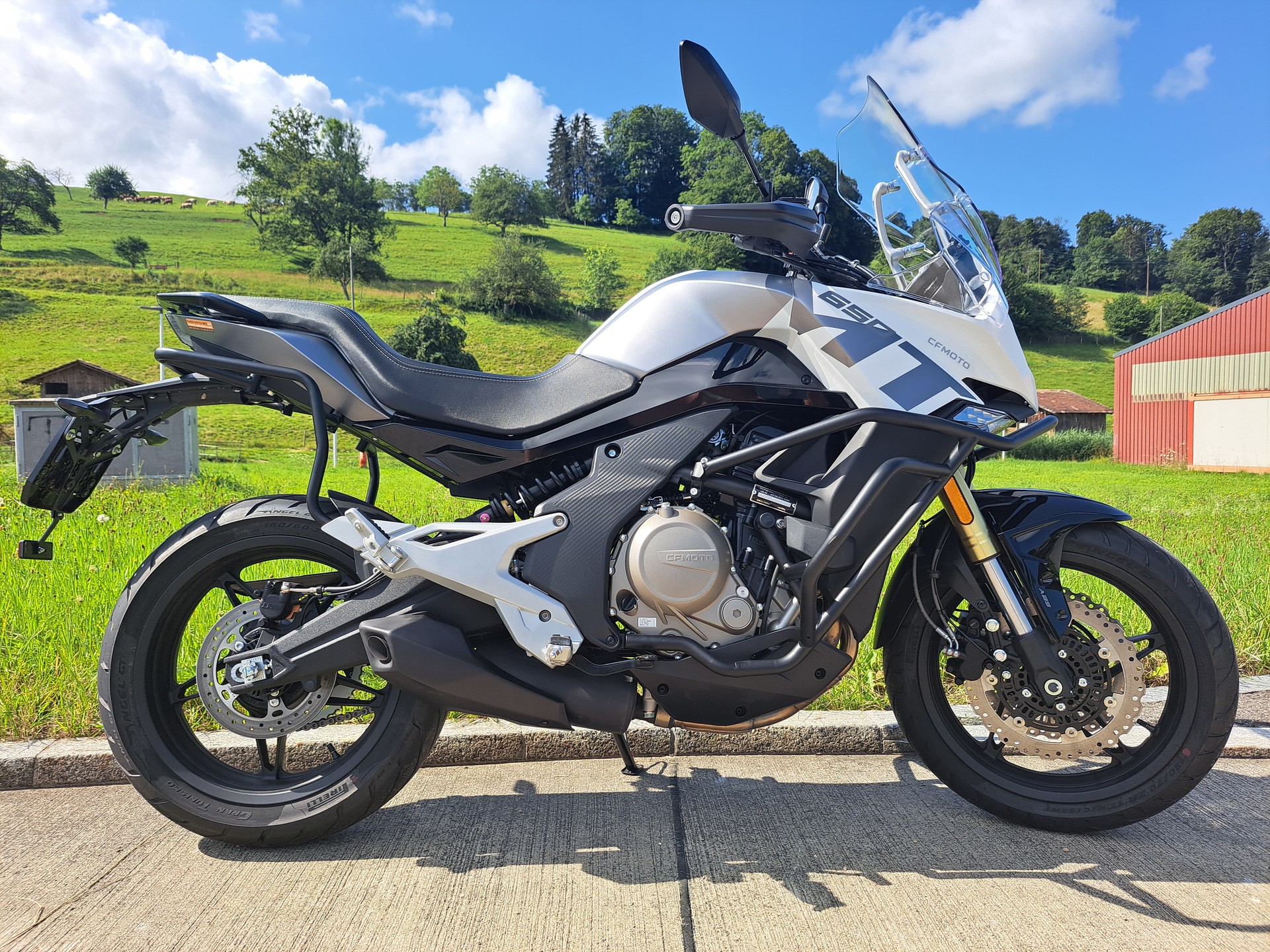 CF MOTO 650 MT