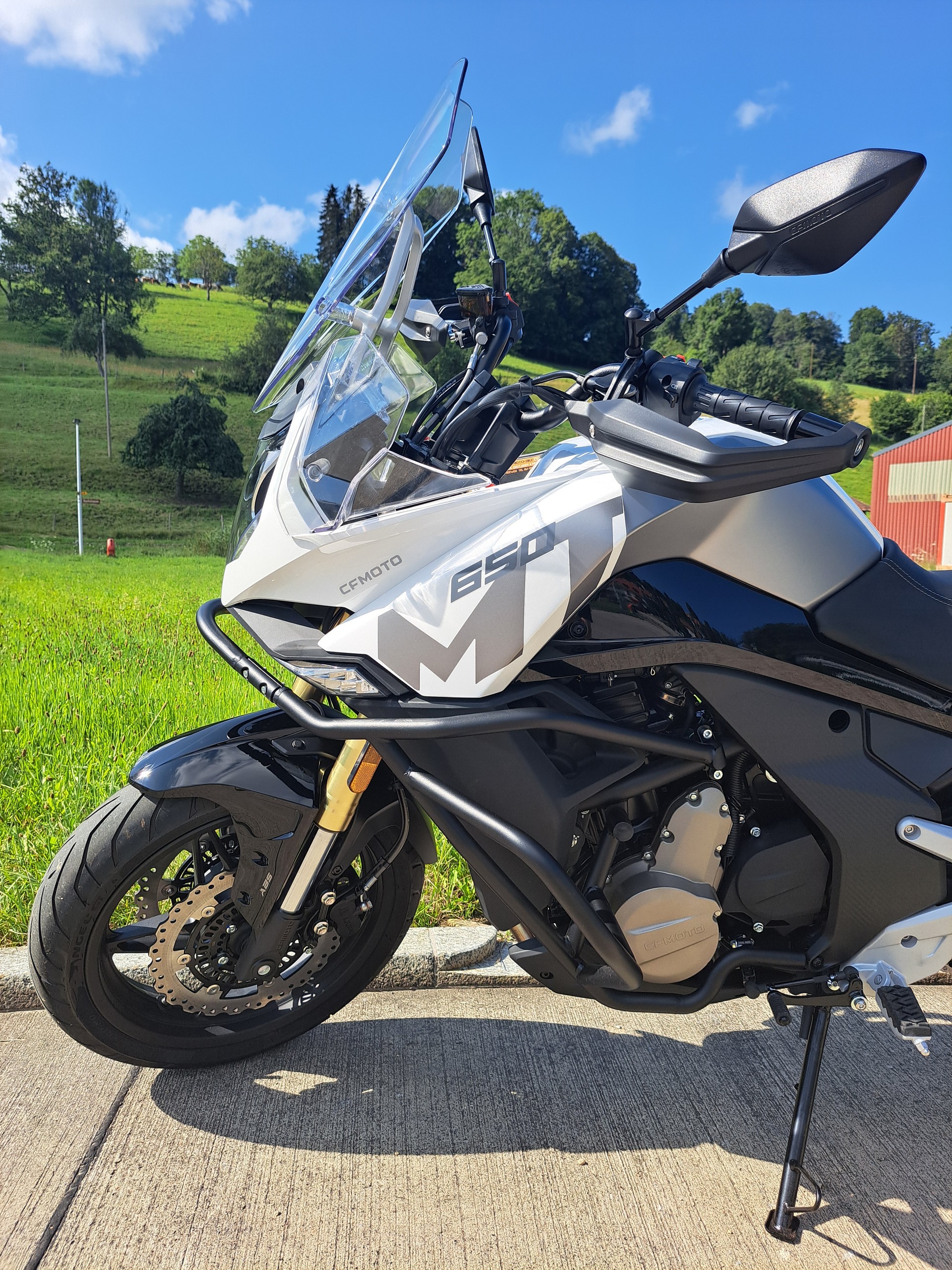 CF MOTO 650 MT-showroom-element-2