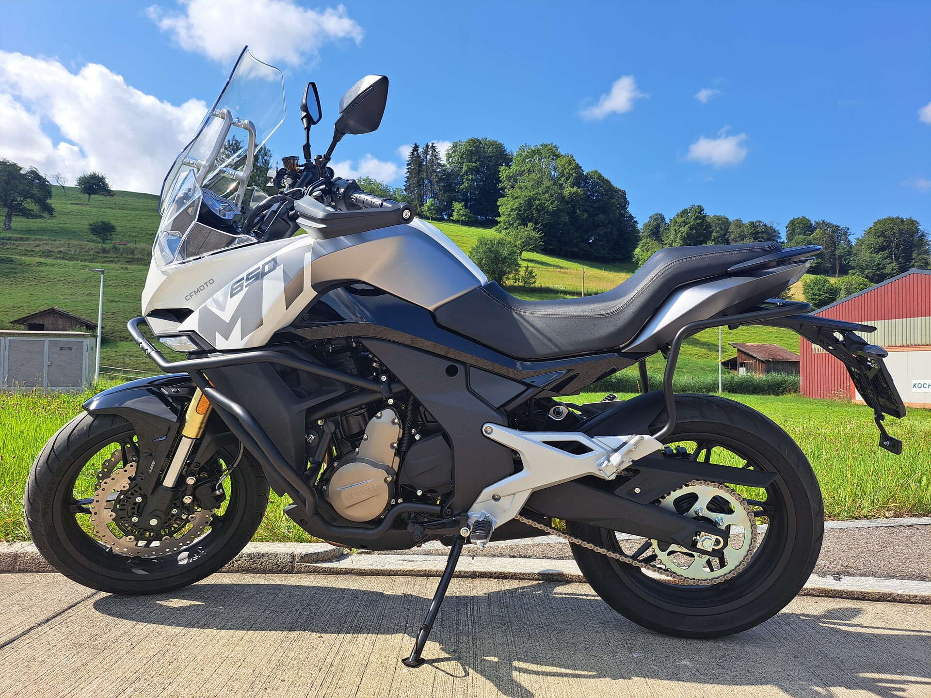 CF MOTO 650 MT-showroom-element-1