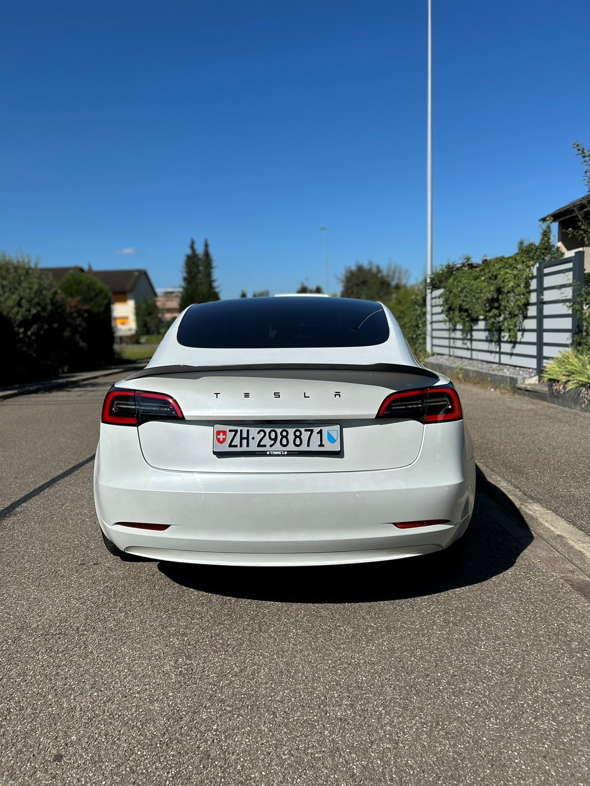 TESLA Model 3 Long Range Dual Motor AWD-image-4