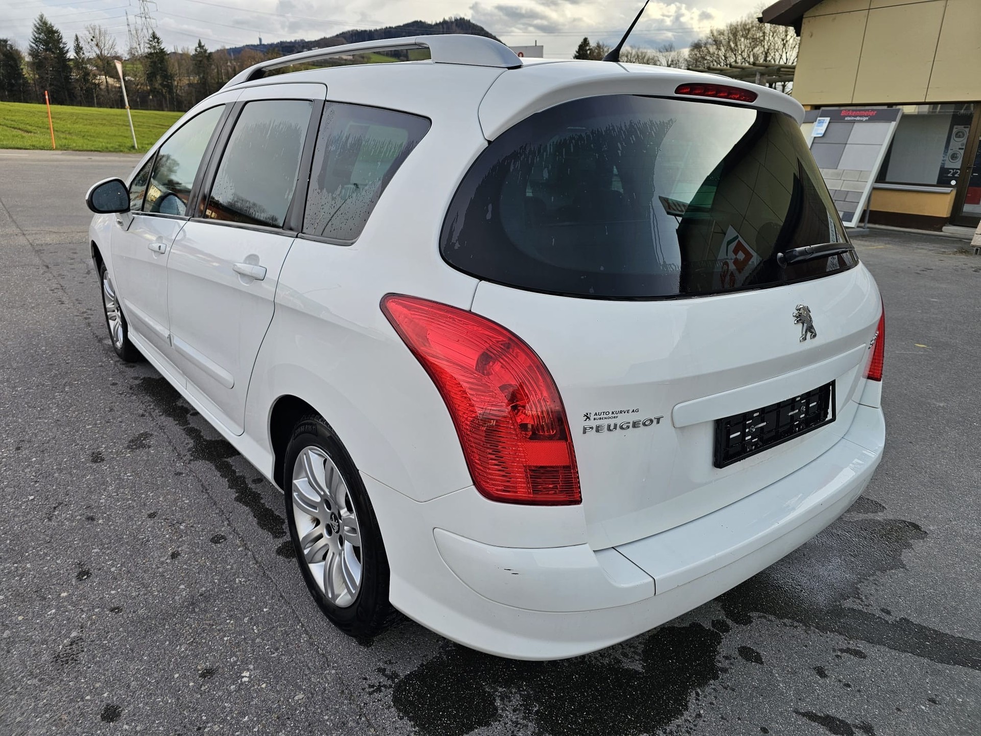 PEUGEOT 308 SW 1.6 16V Turbo Millesim 200-image-1