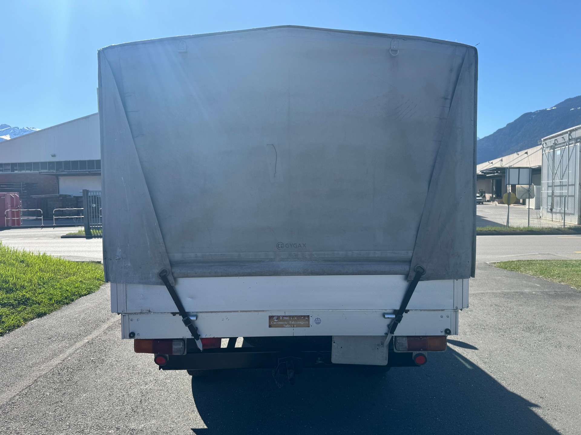 TOYOTA Hilux Double Cab SR5-image-4