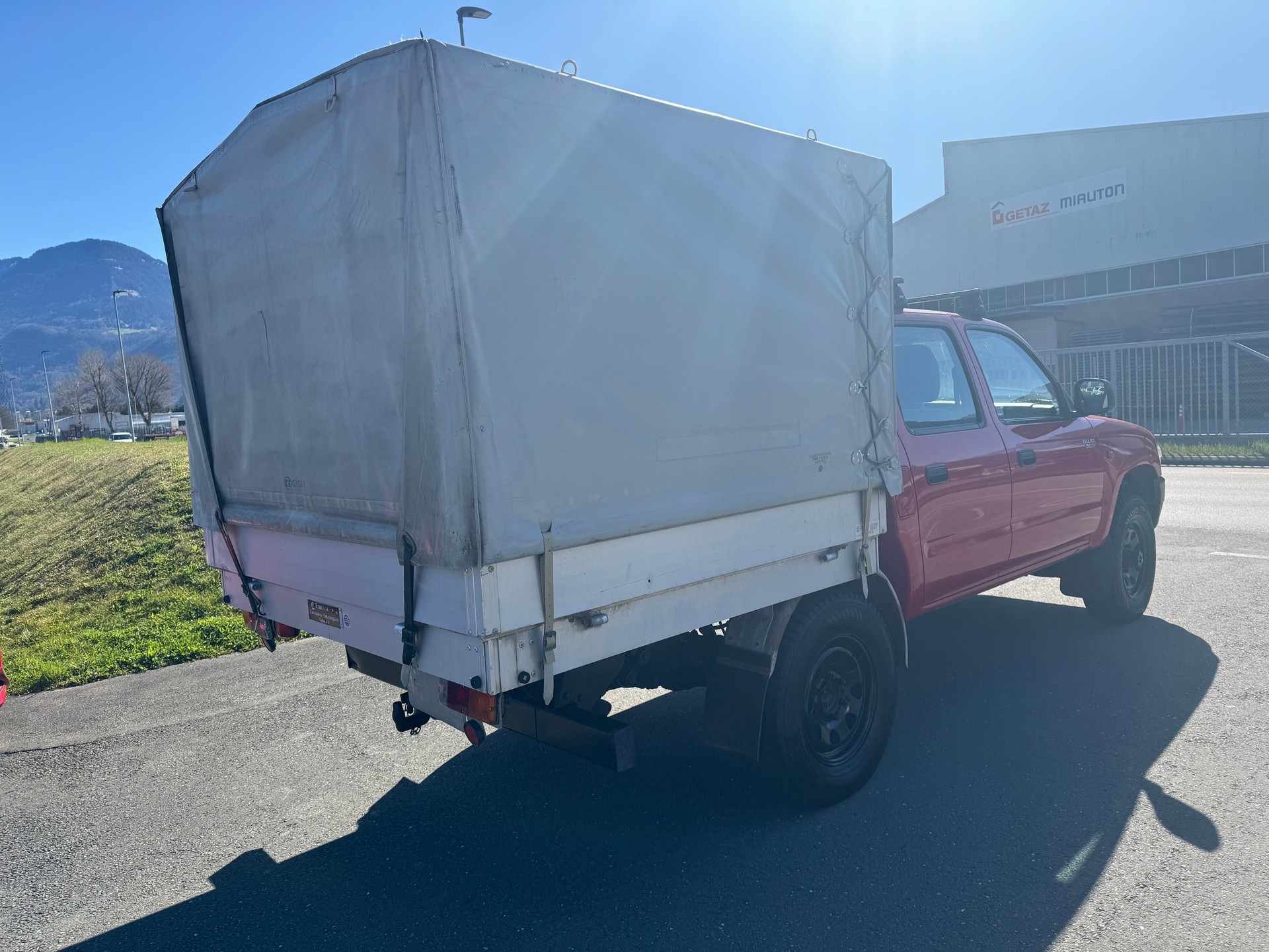 TOYOTA Hilux Double Cab SR5-image-3