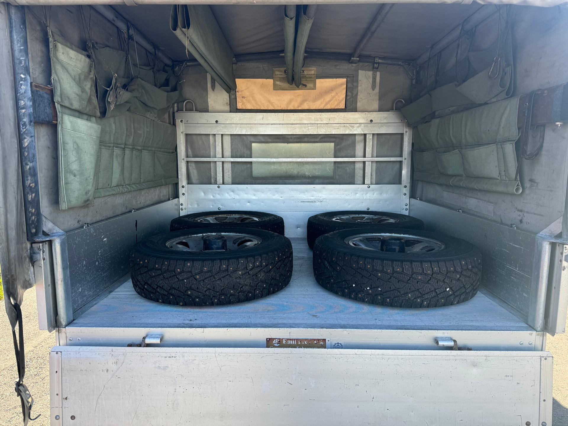 TOYOTA Hilux Double Cab SR5-image-6