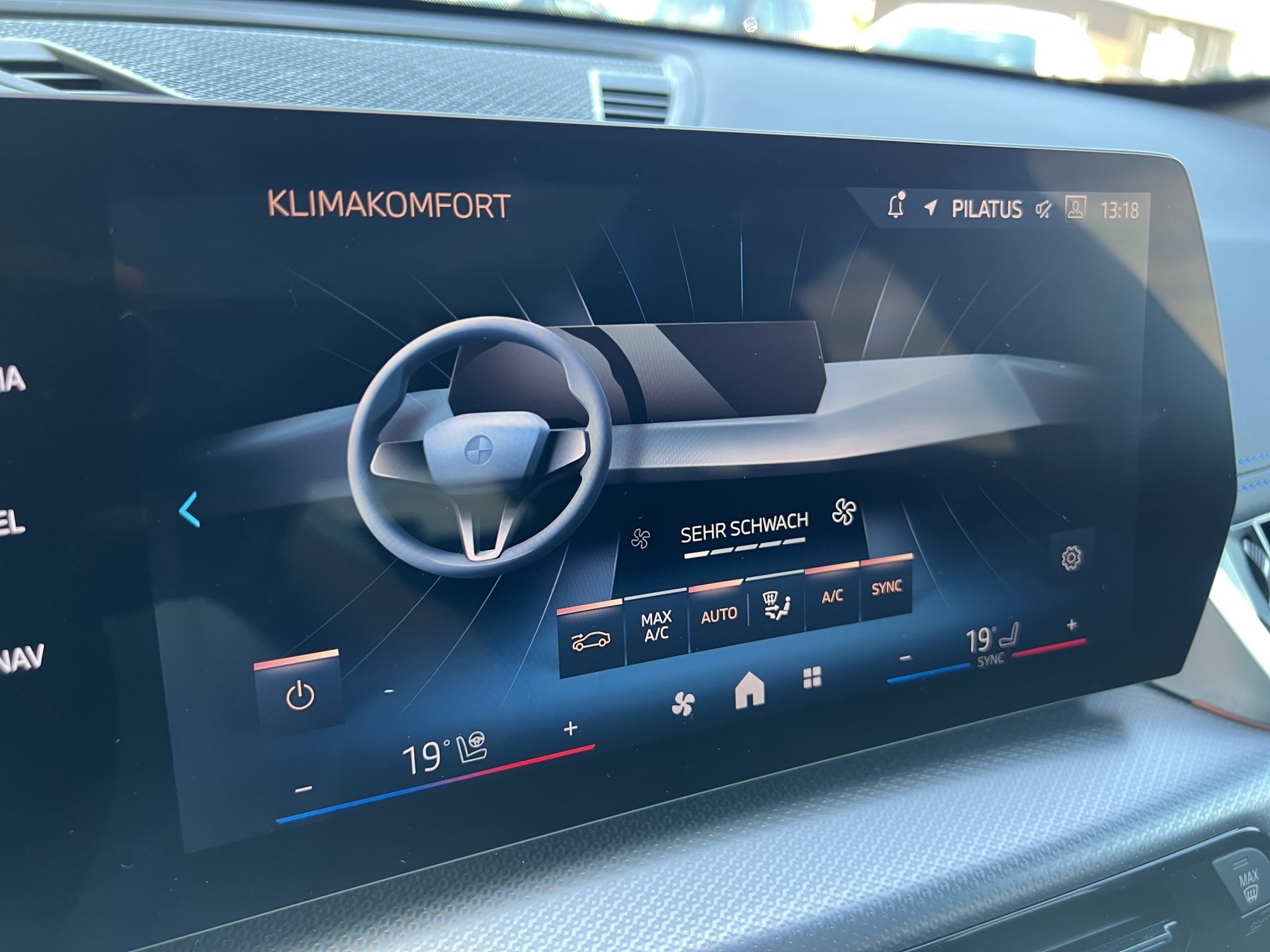 BMW X1 xDrive 20d 48V M Sport-image-16