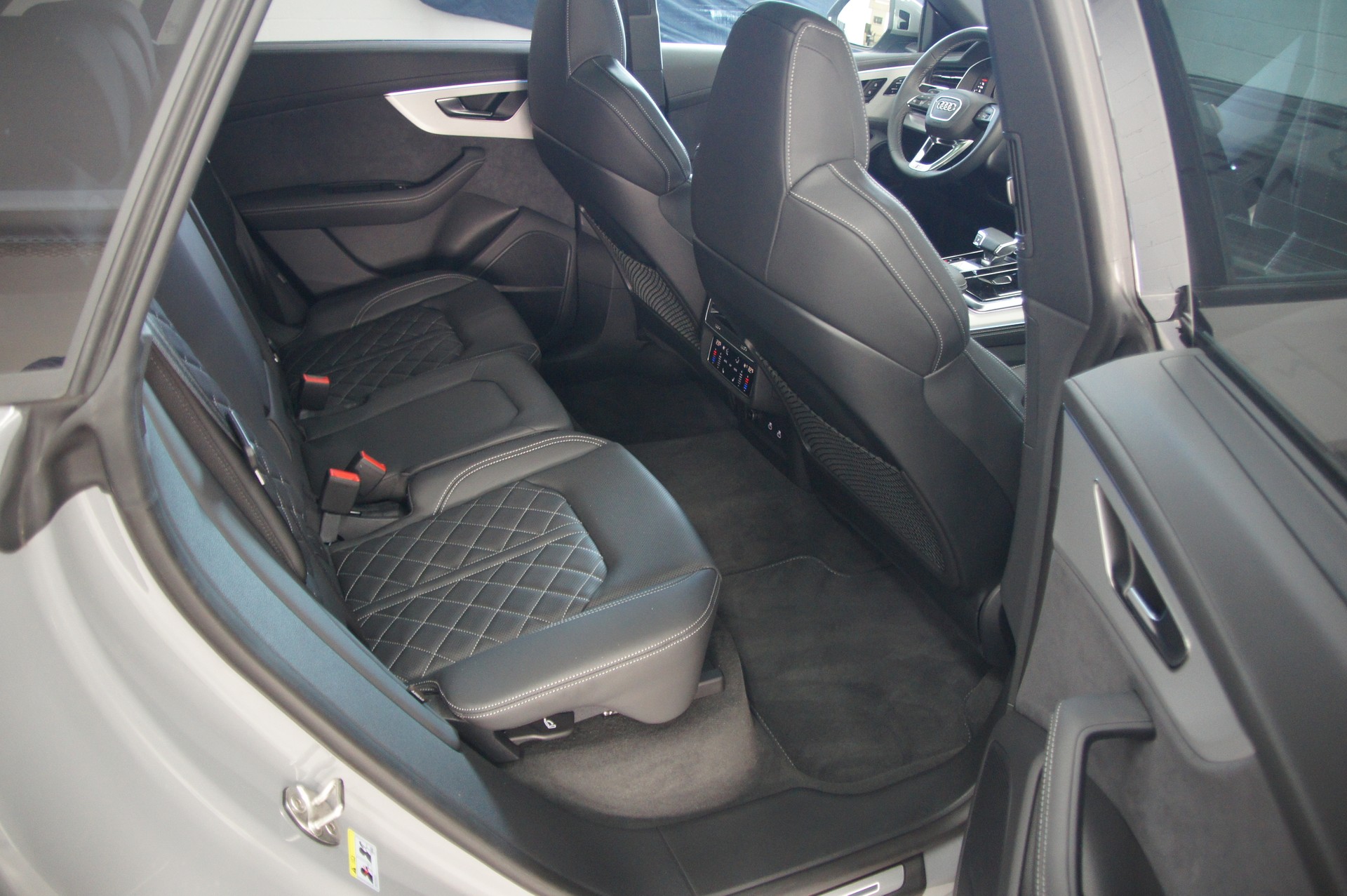 AUDI Q8 50 TDI quattro tiptronic-image-14