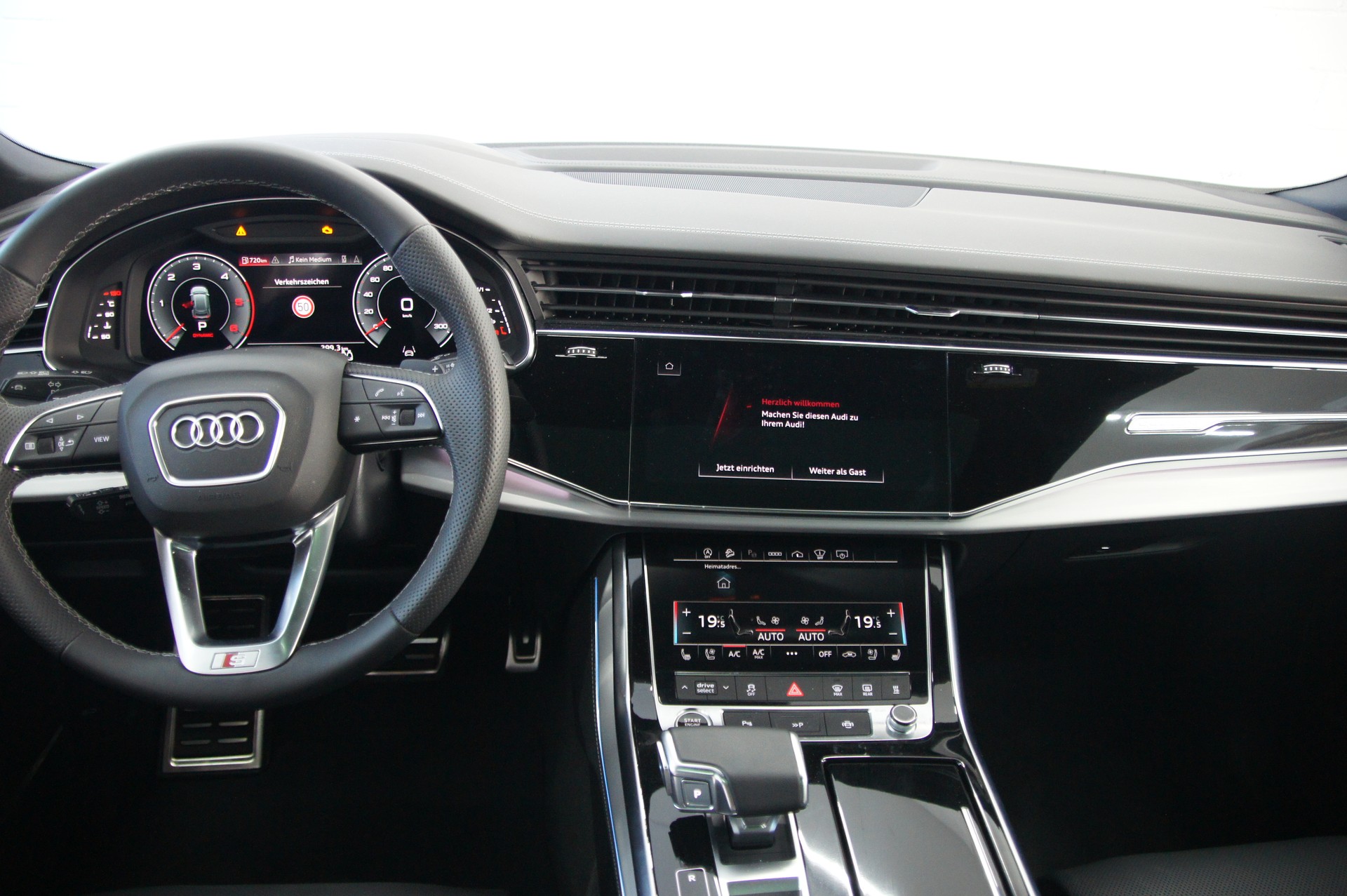 AUDI Q8 50 TDI quattro tiptronic-image-10
