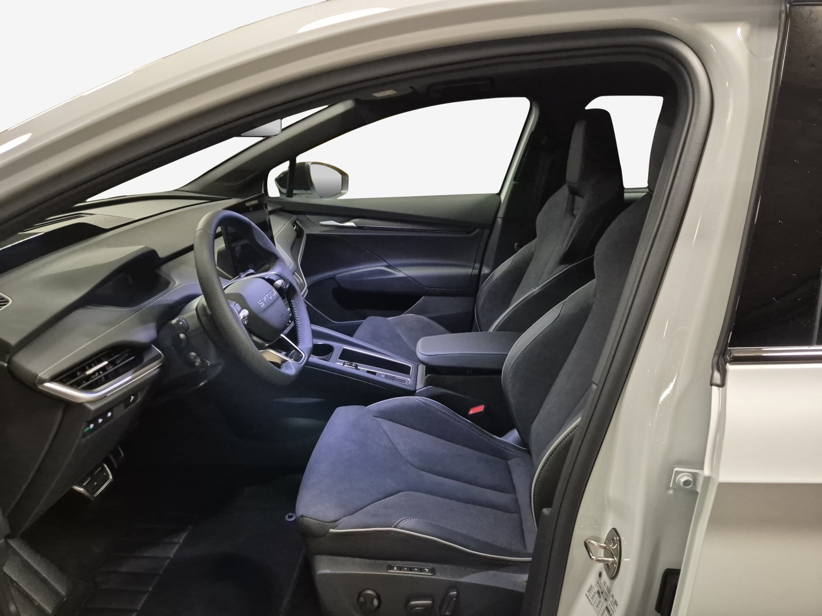 SKODA Enyaq 85x Sportline 4x4-image-7