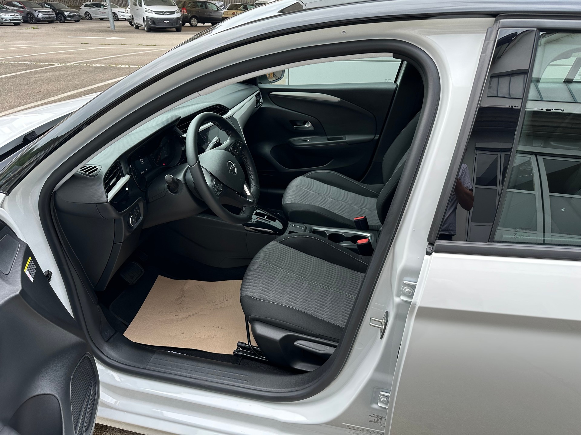 OPEL Corsa 1.2 TP Edition-image-3