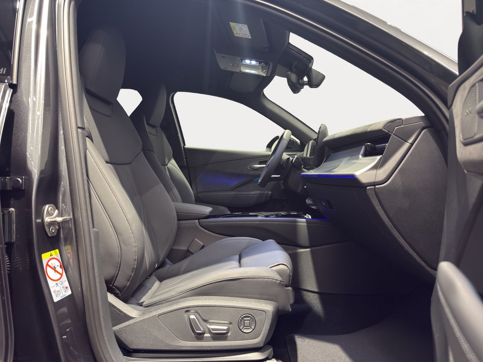 AUDI Q3 SUV TFSI quattro 195 kW S tronic-image-6