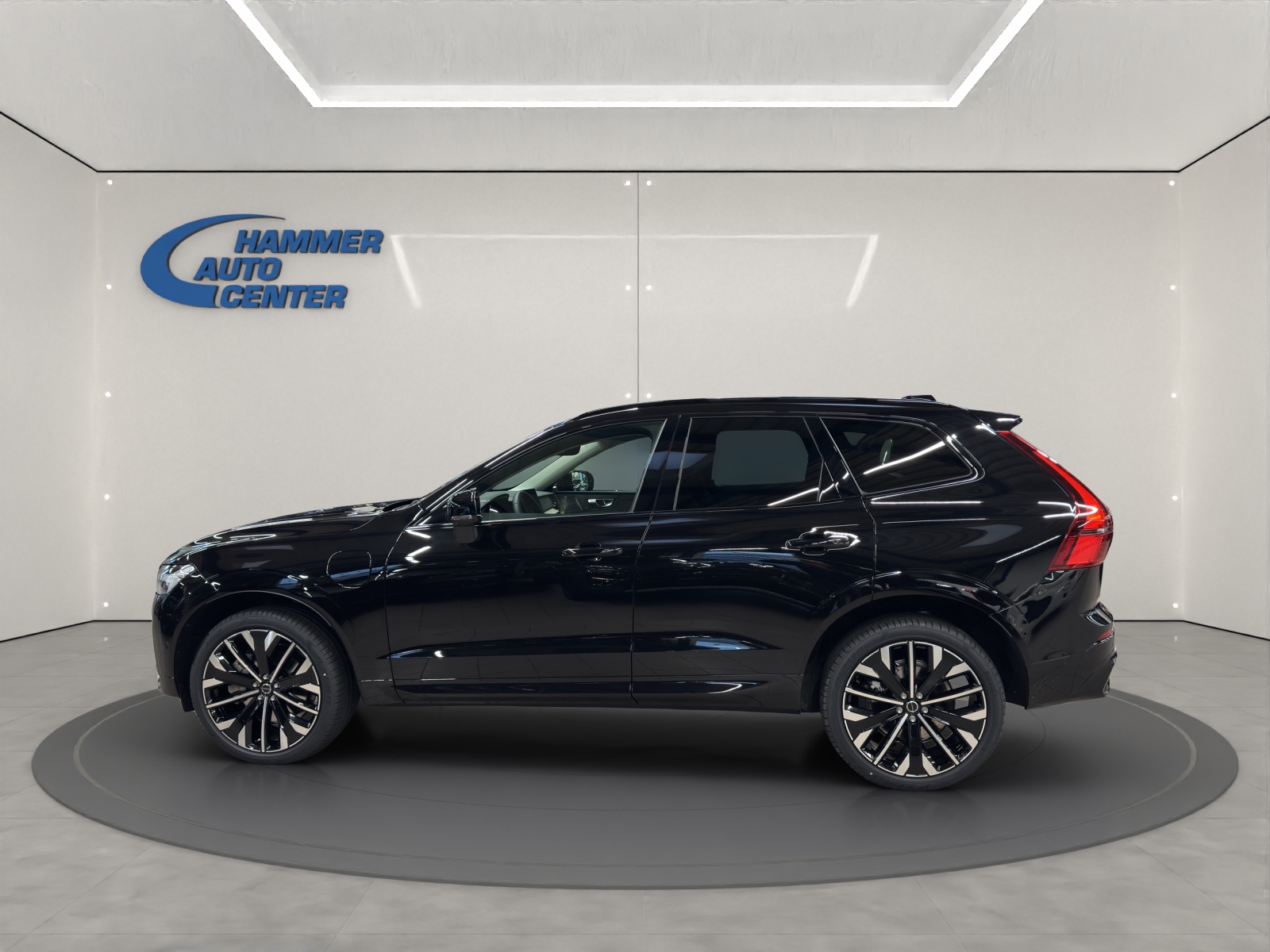 VOLVO XC60 2.0 T6 TE Ultra Dark eAWD-image-4