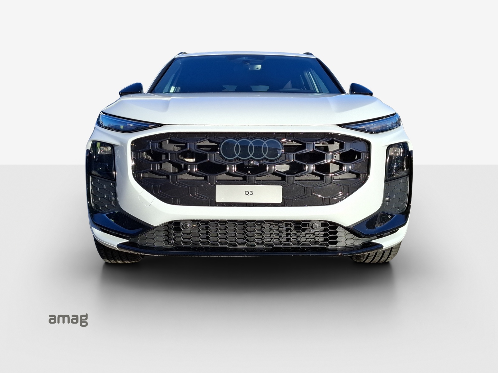 AUDI Q3 SUV 110 kW TFSI S tronic-image-6